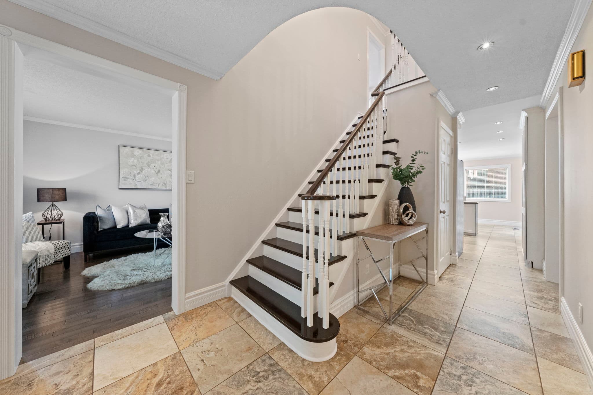 8 Christaller Ct Whitby, ON L1N 8T8