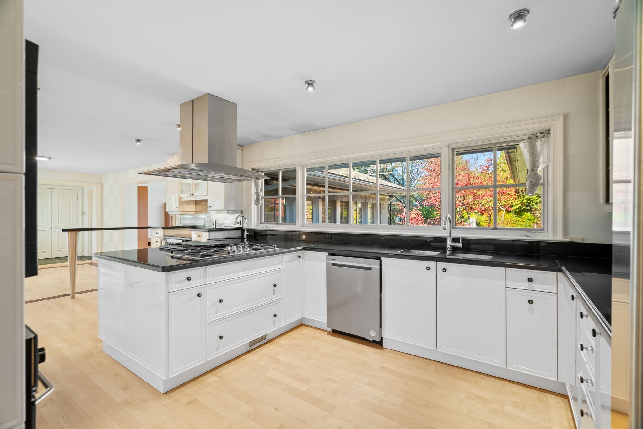 80 Bayview Ridge Toronto, ON M2L 1E6