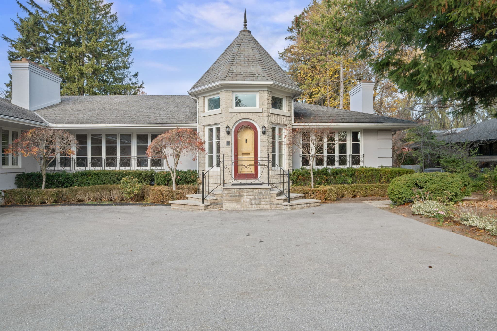 80 Bayview Ridge Toronto, ON M2L 1E6