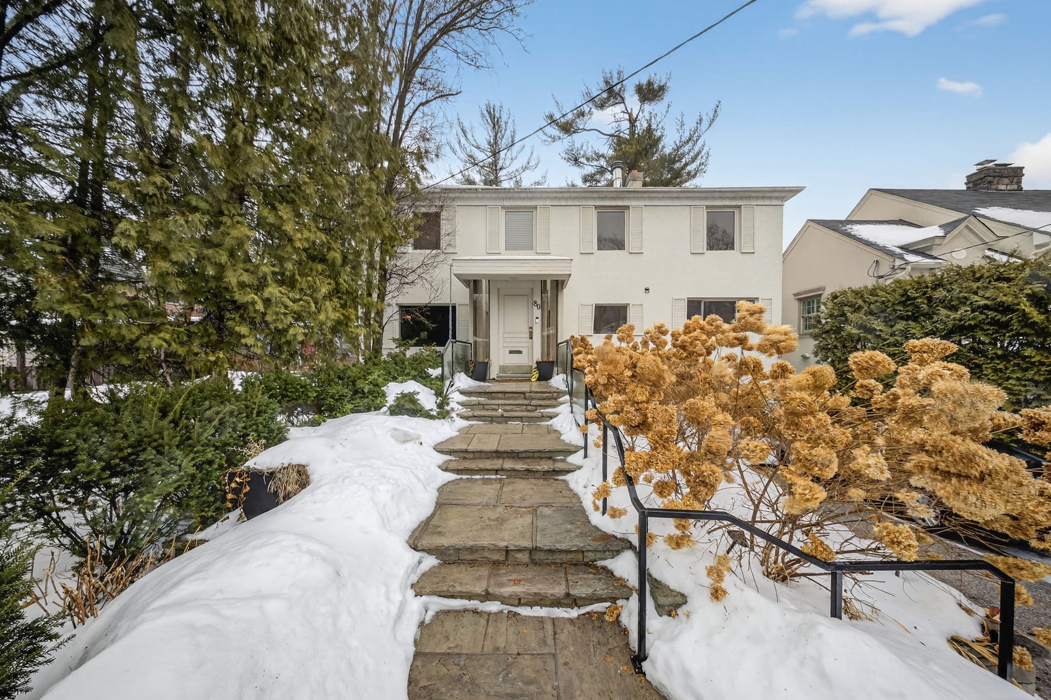 80 Donwoods Dr Toronto, ON M4N 2G5