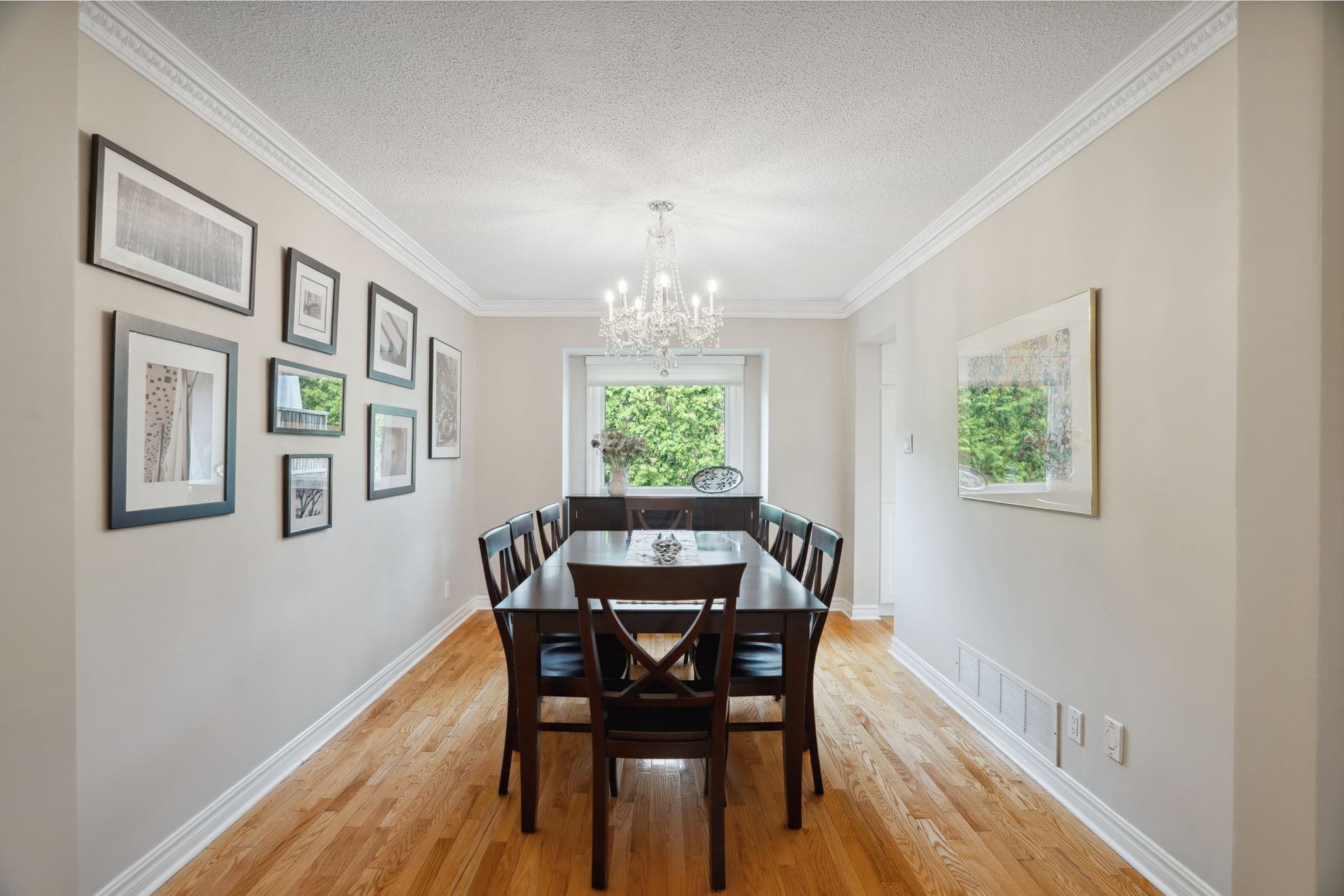 80 Eleanor Cir Richmond Hill, ON L4C 6K7