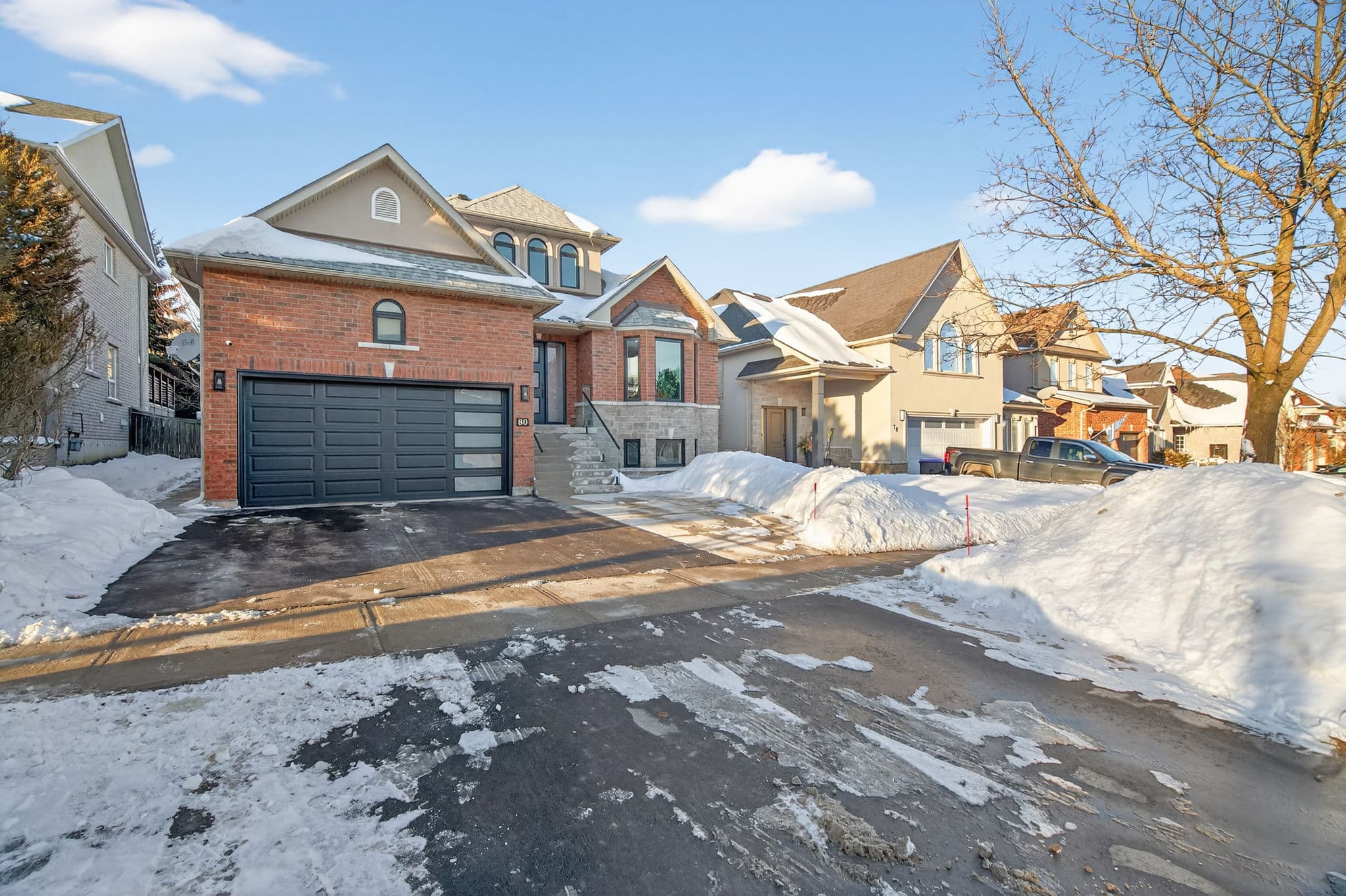 80 Gardiner Dr Bradford West Gwillimbury, ON L3Z 3E8