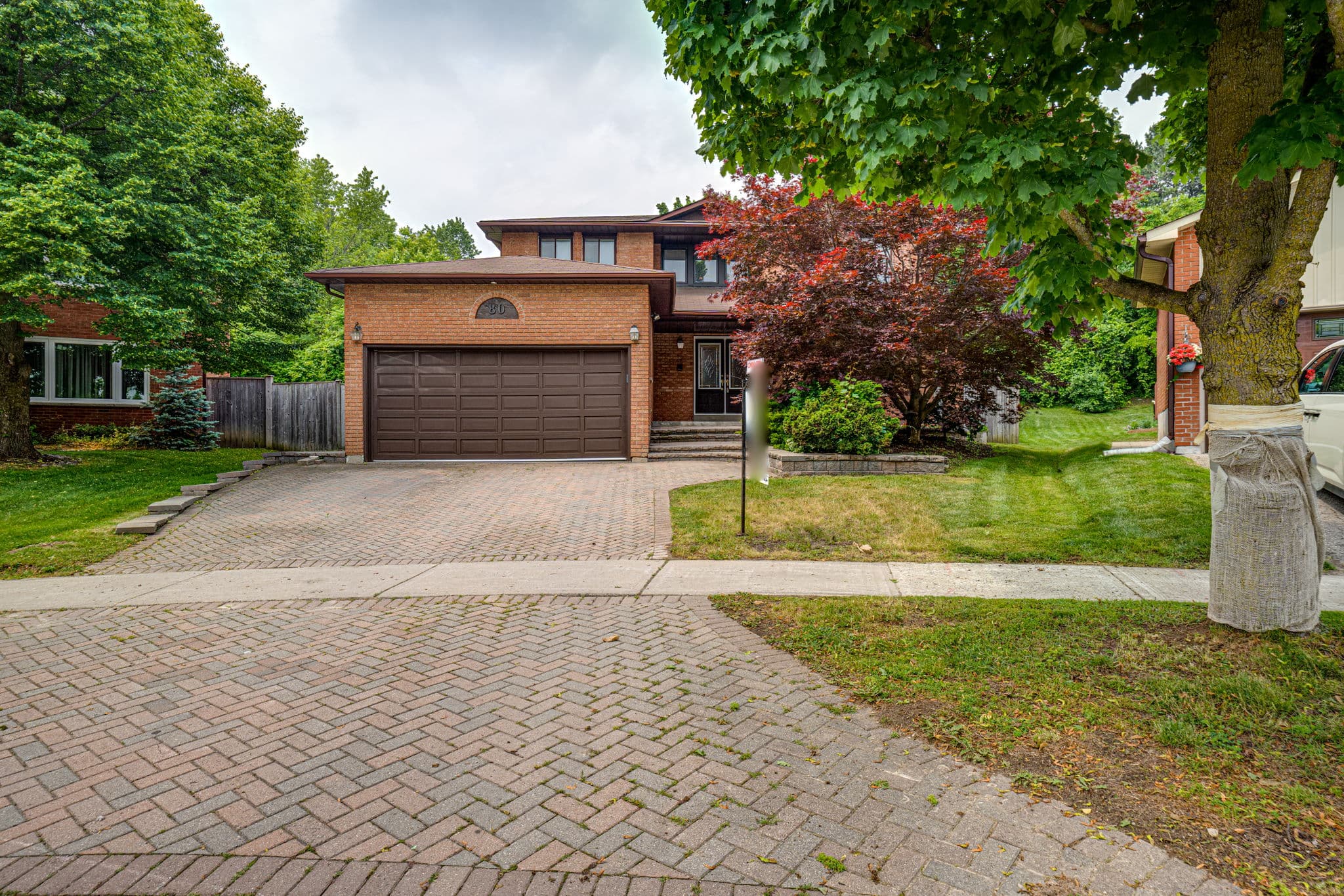 80 Lunau Ln Markham, ON L3T 5N4