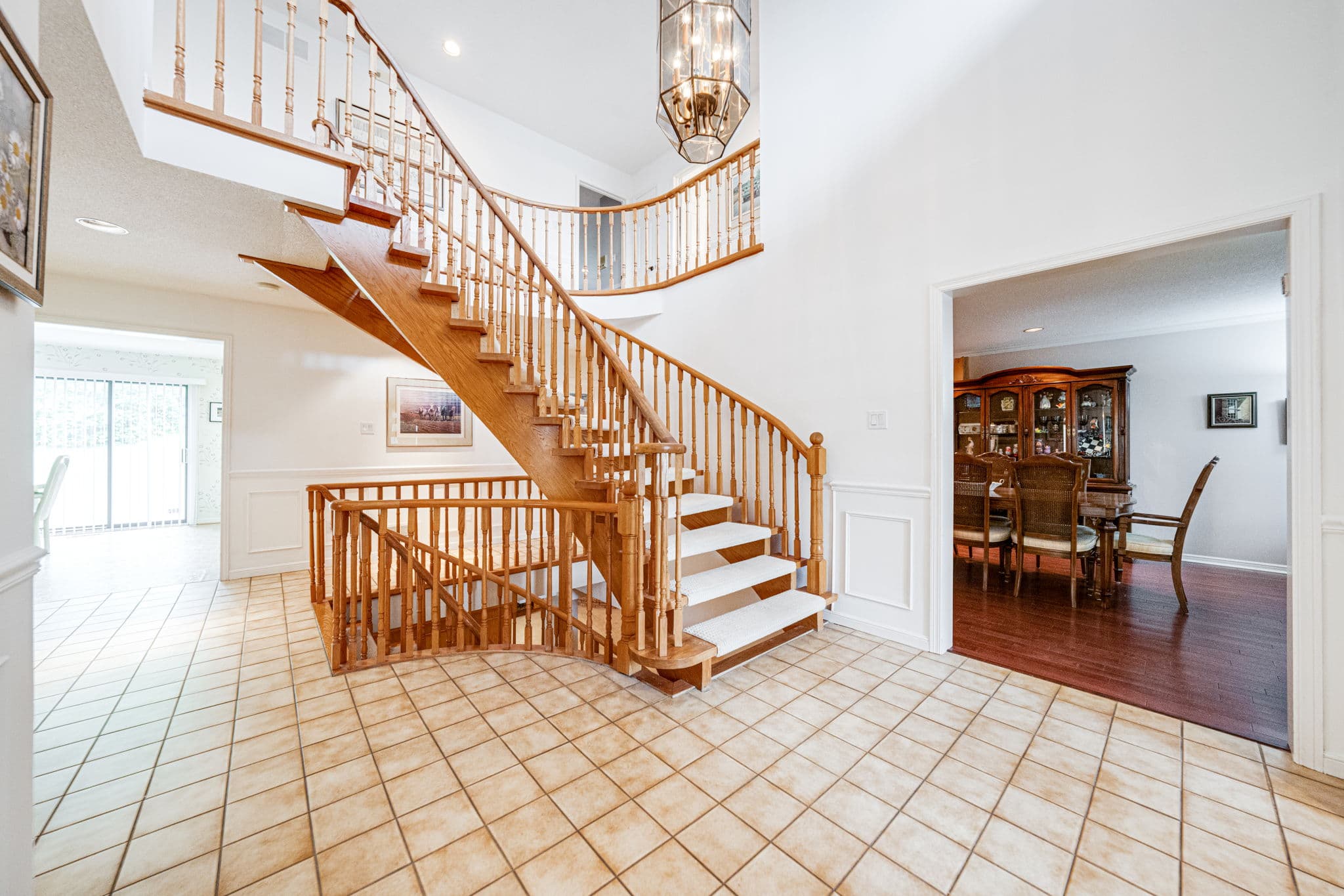 80 Lunau Ln Markham, ON L3T 5N4