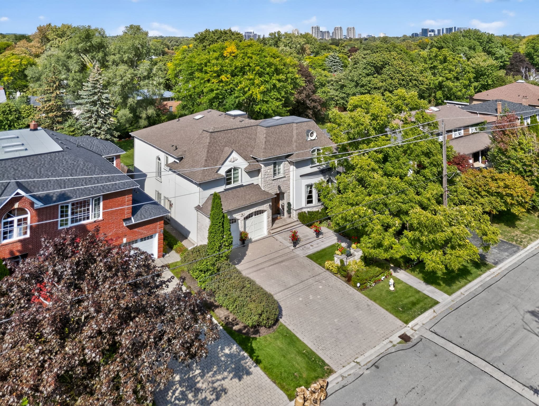 80 Owen Blvd Toronto, ON M2P 1G3