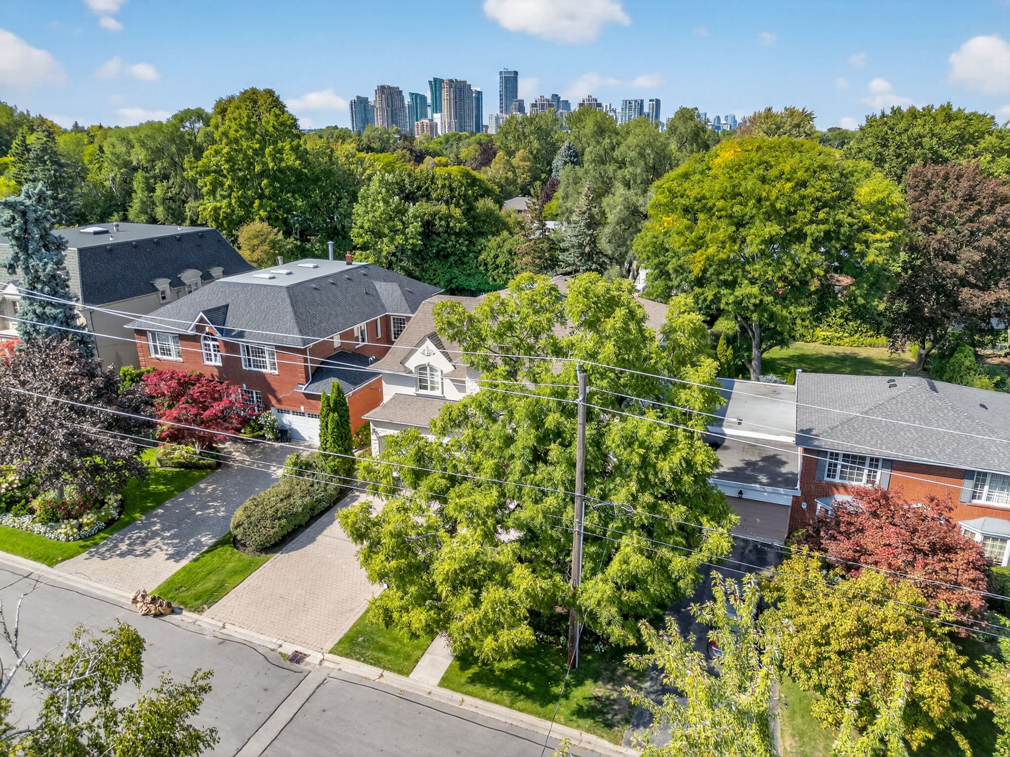 80 Owen Blvd Toronto, ON M2P 1G3