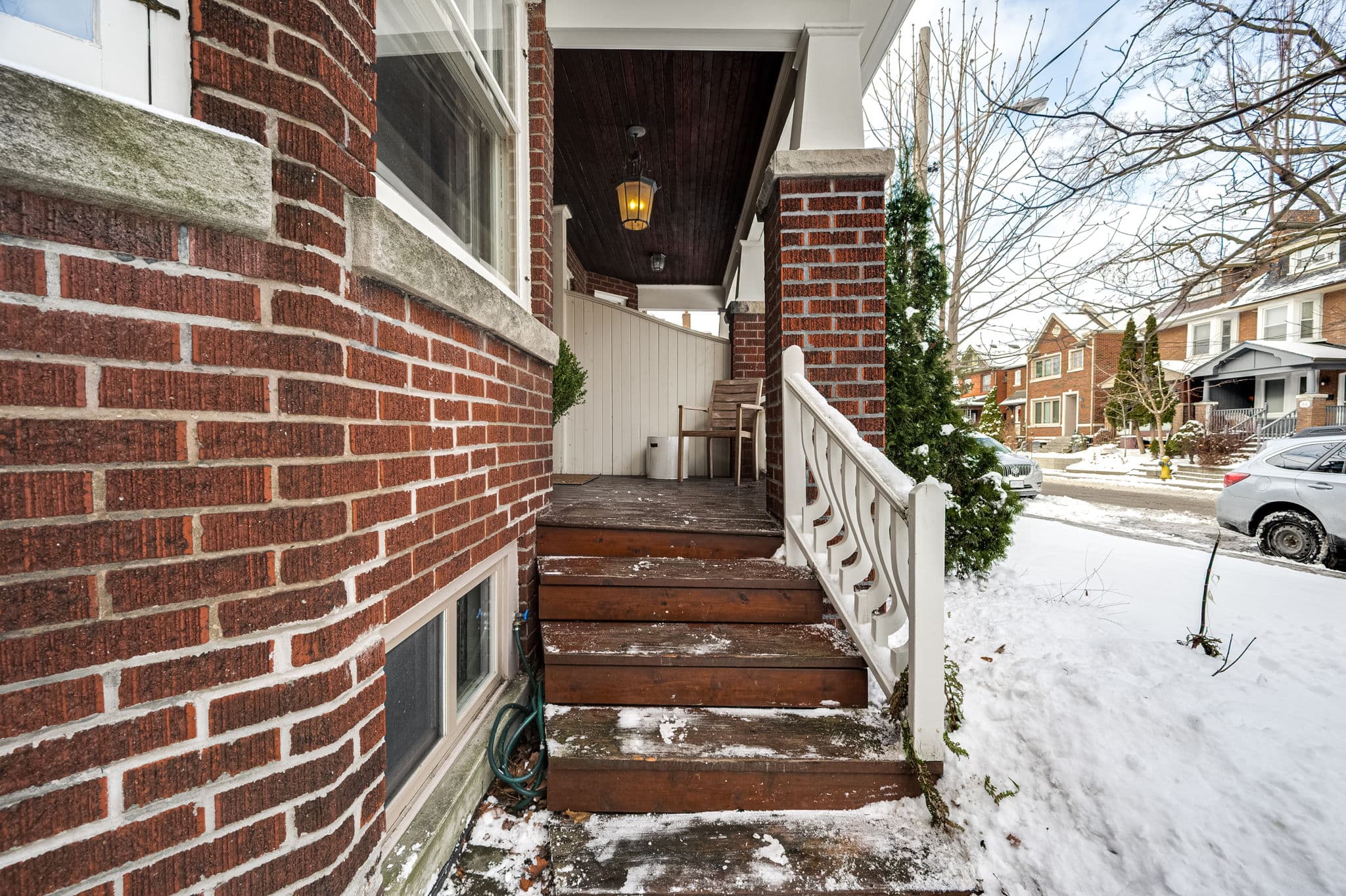 81 Benson Ave Toronto, ON M6G 2H7