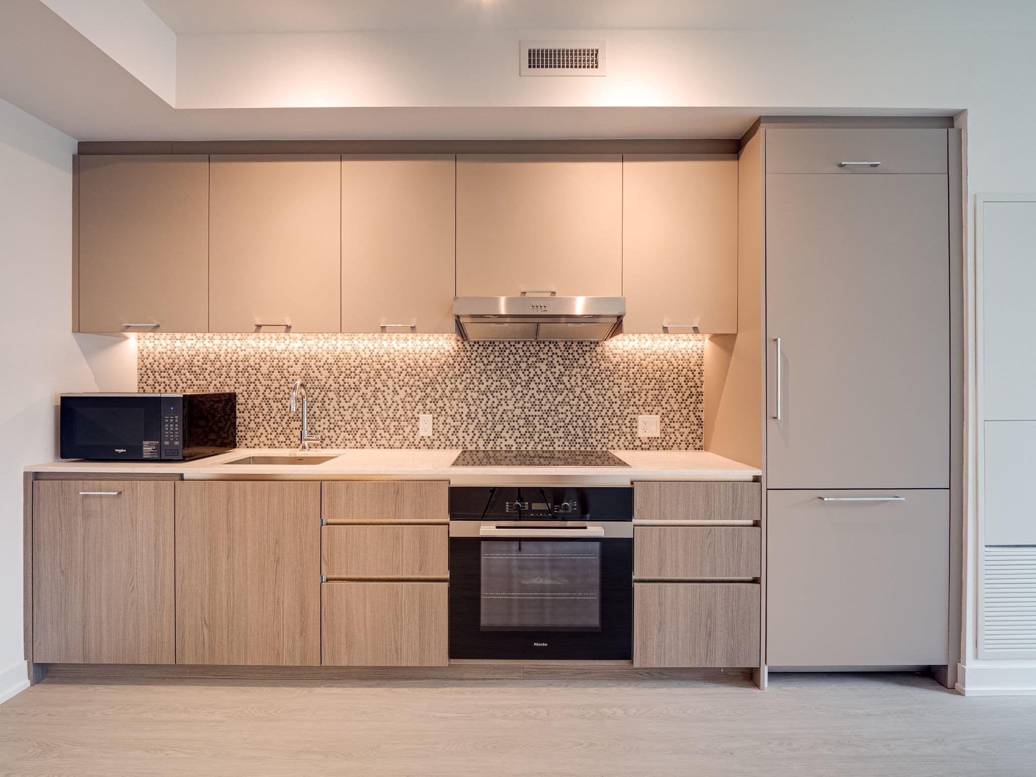 8188 Yonge St Unit 202 Vaughan, ON L4J 0M2