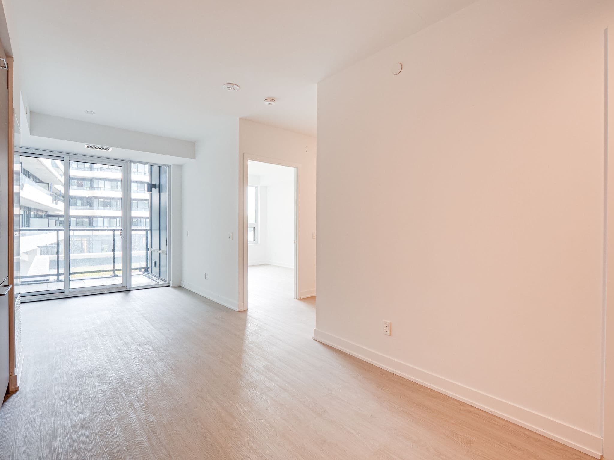 8188 Yonge St Unit 202 Vaughan, ON L4J 0M2