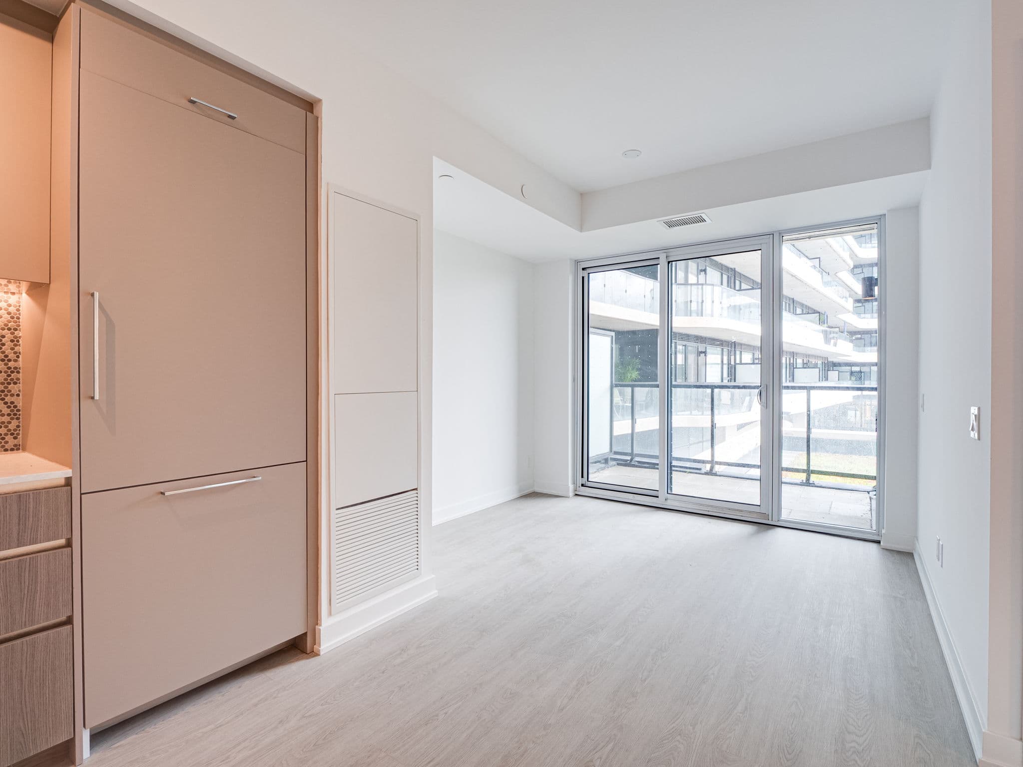 8188 Yonge St Unit 202 Vaughan, ON L4J 0M2