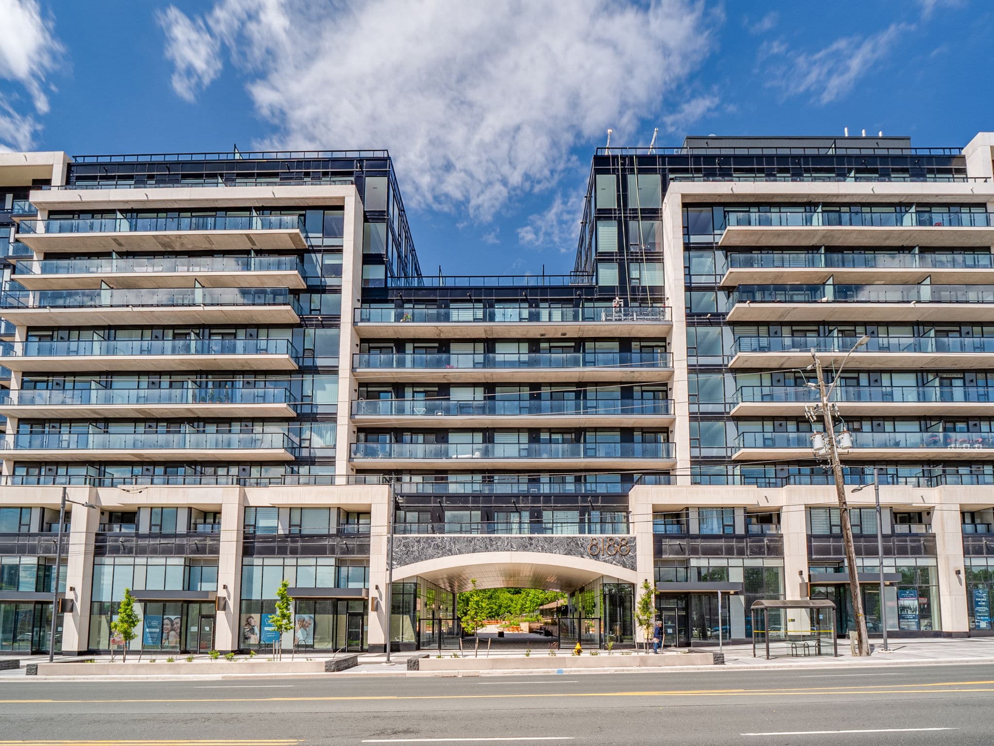 8188 Yonge St Unit 202 Vaughan, ON L4J 0M2