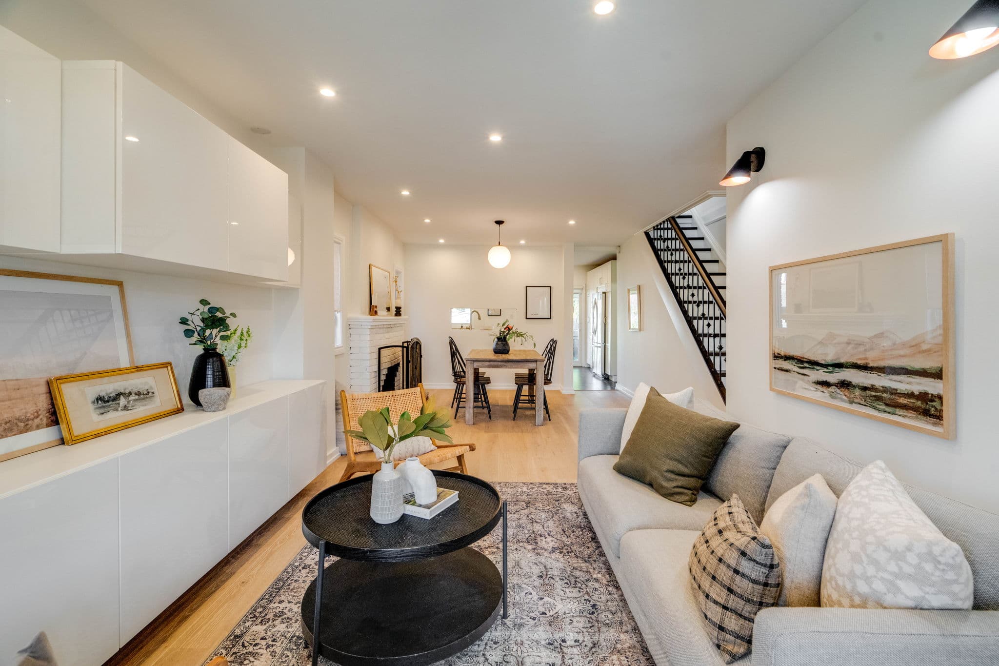 82 Bowie Ave Toronto, ON M6E 2P5
