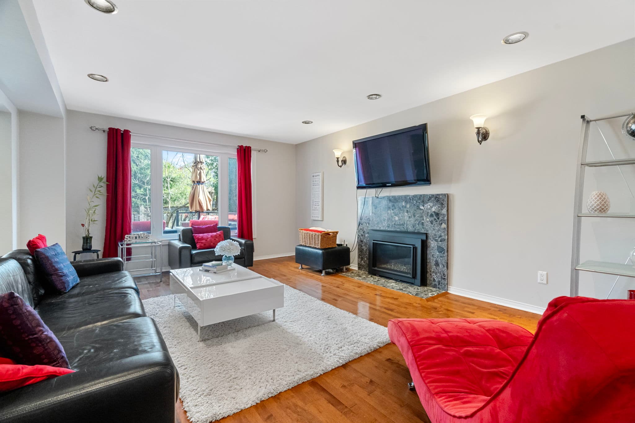 82 White Lodge Crescent Richmond Hill, ON L4C 9A4