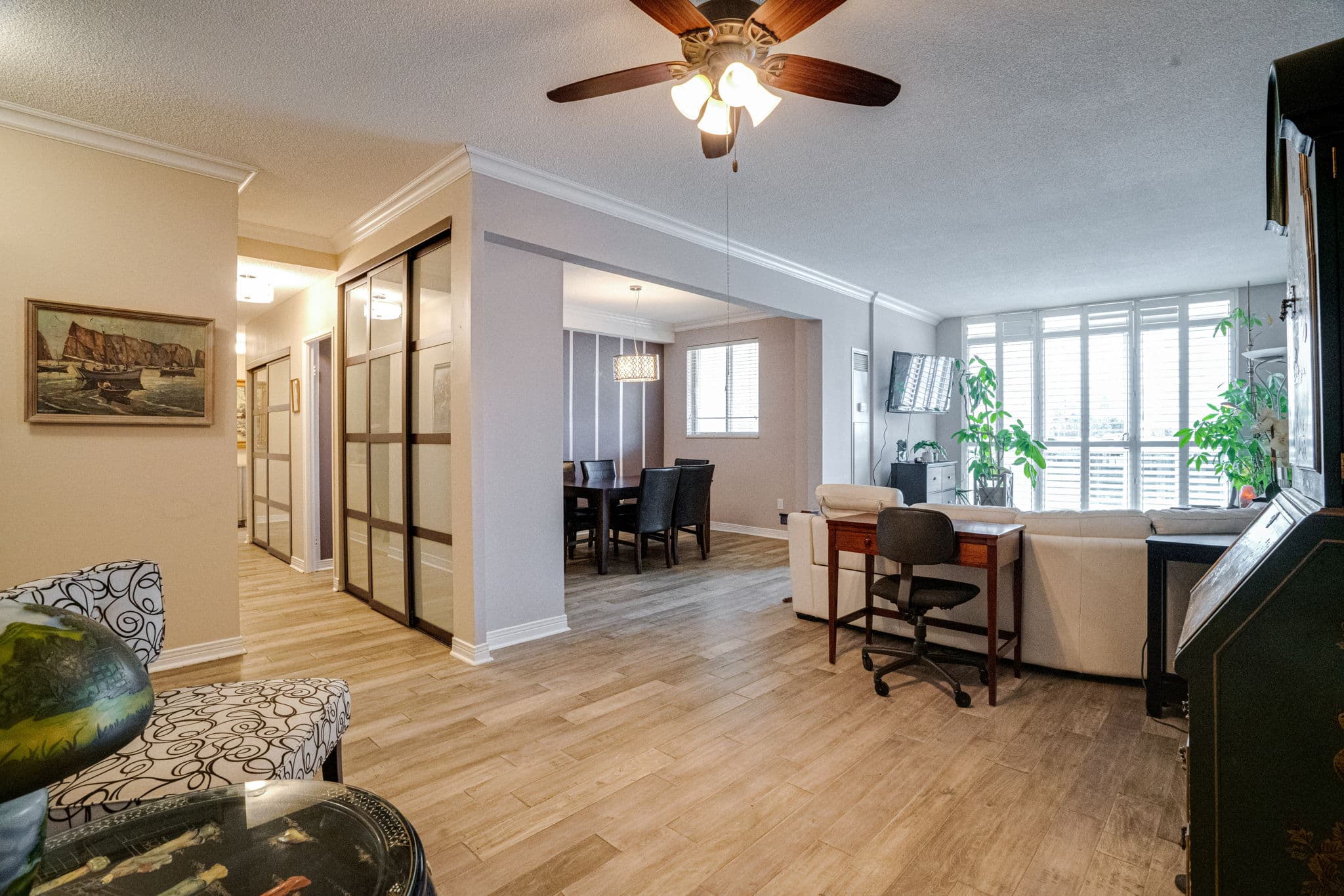 820 Burnhamthorpe Rd Unit 104 Toronto, ON M9C 4W2