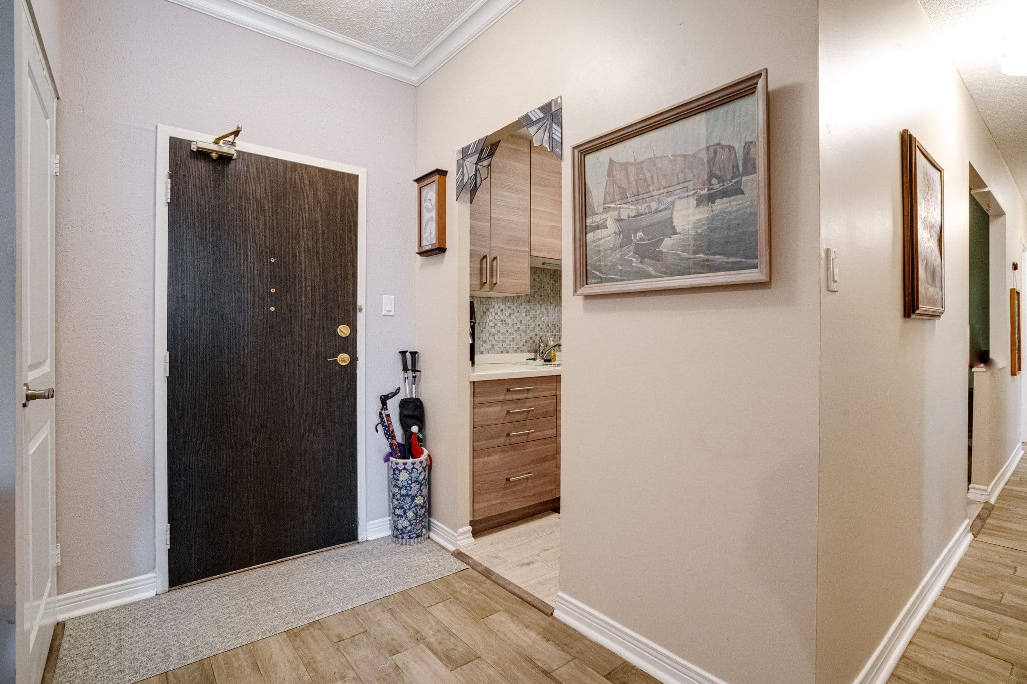 820 Burnhamthorpe Rd Unit 104 Toronto, ON M9C 4W2