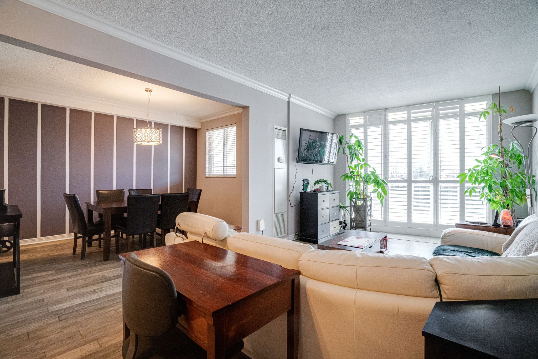 820 Burnhamthorpe Rd Unit 104 Toronto, ON M9C 4W2