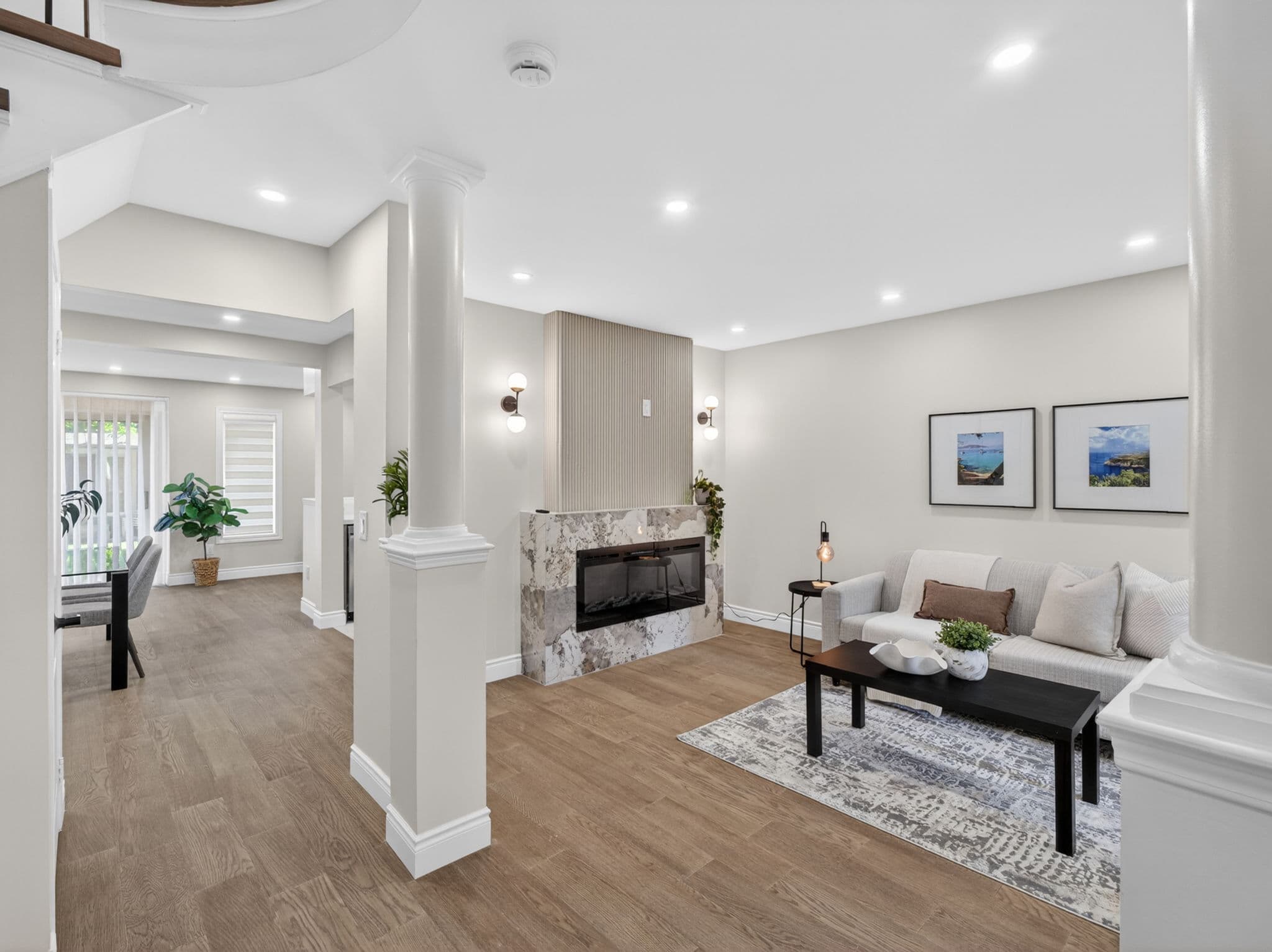 833 Scollard Ct Unit 123 Mississauga, ON L5V 2B4
