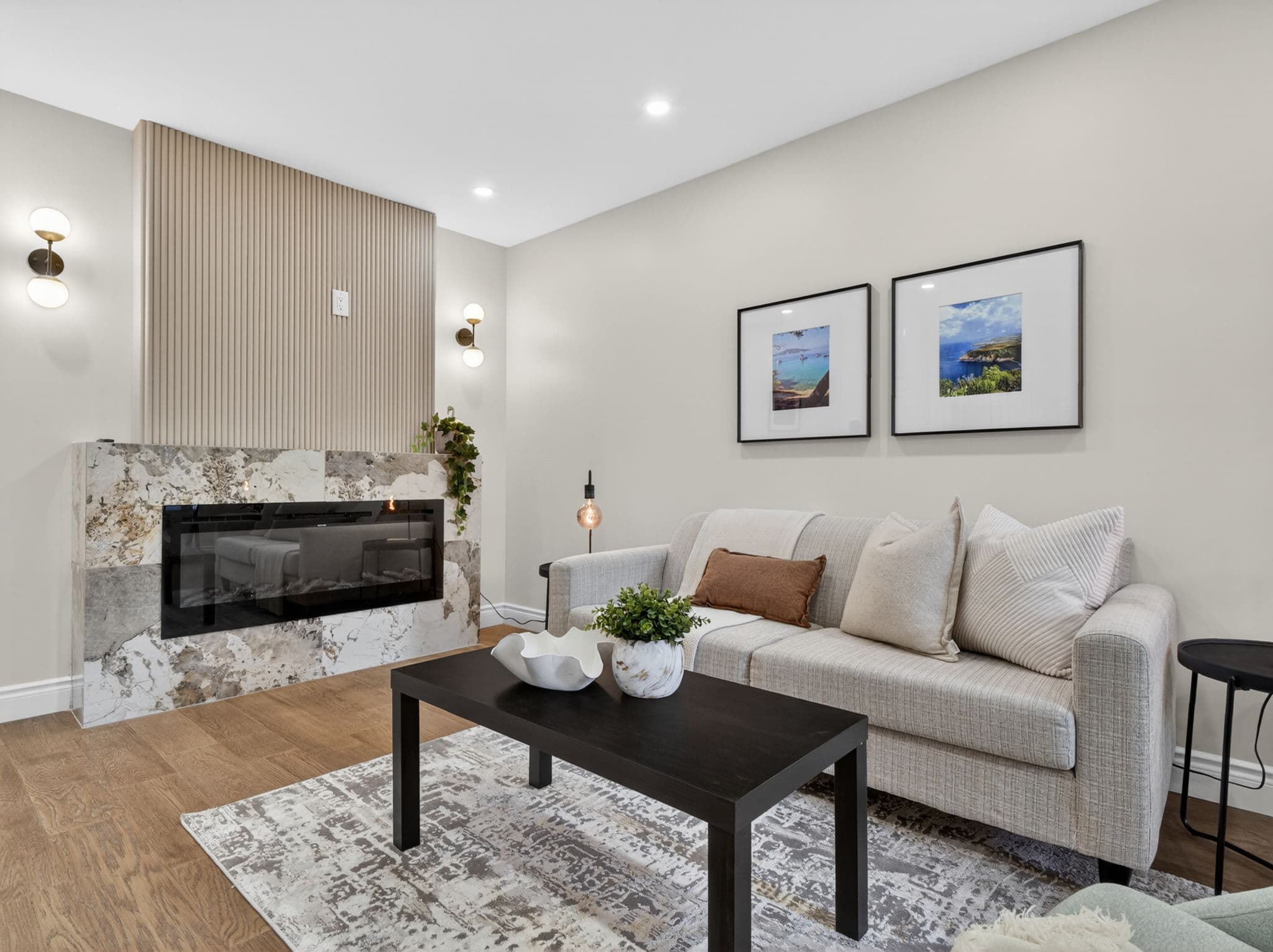 833 Scollard Ct Unit 123 Mississauga, ON L5V 2B4