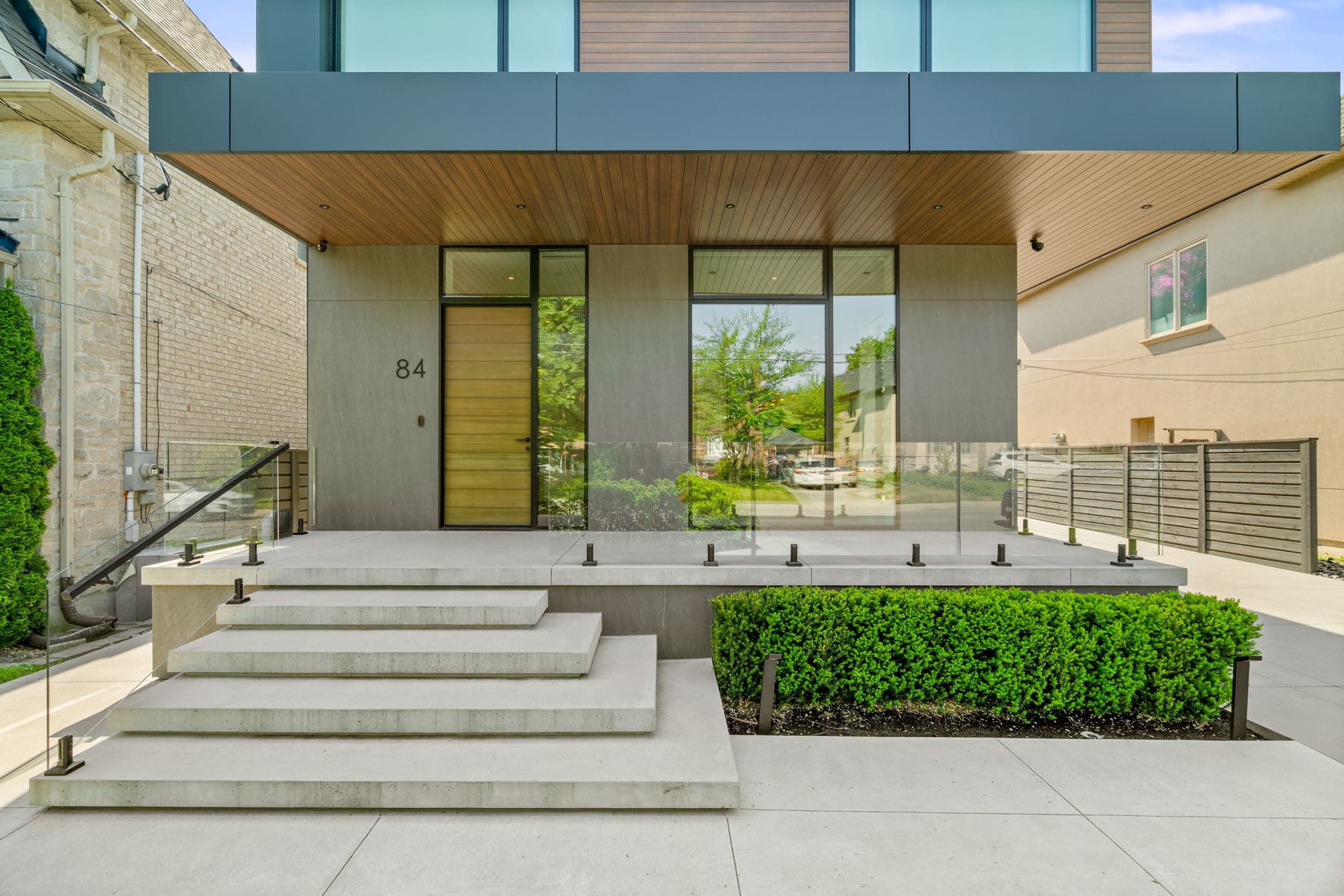 84 Brookview Dr Toronto, ON M6A 2K6