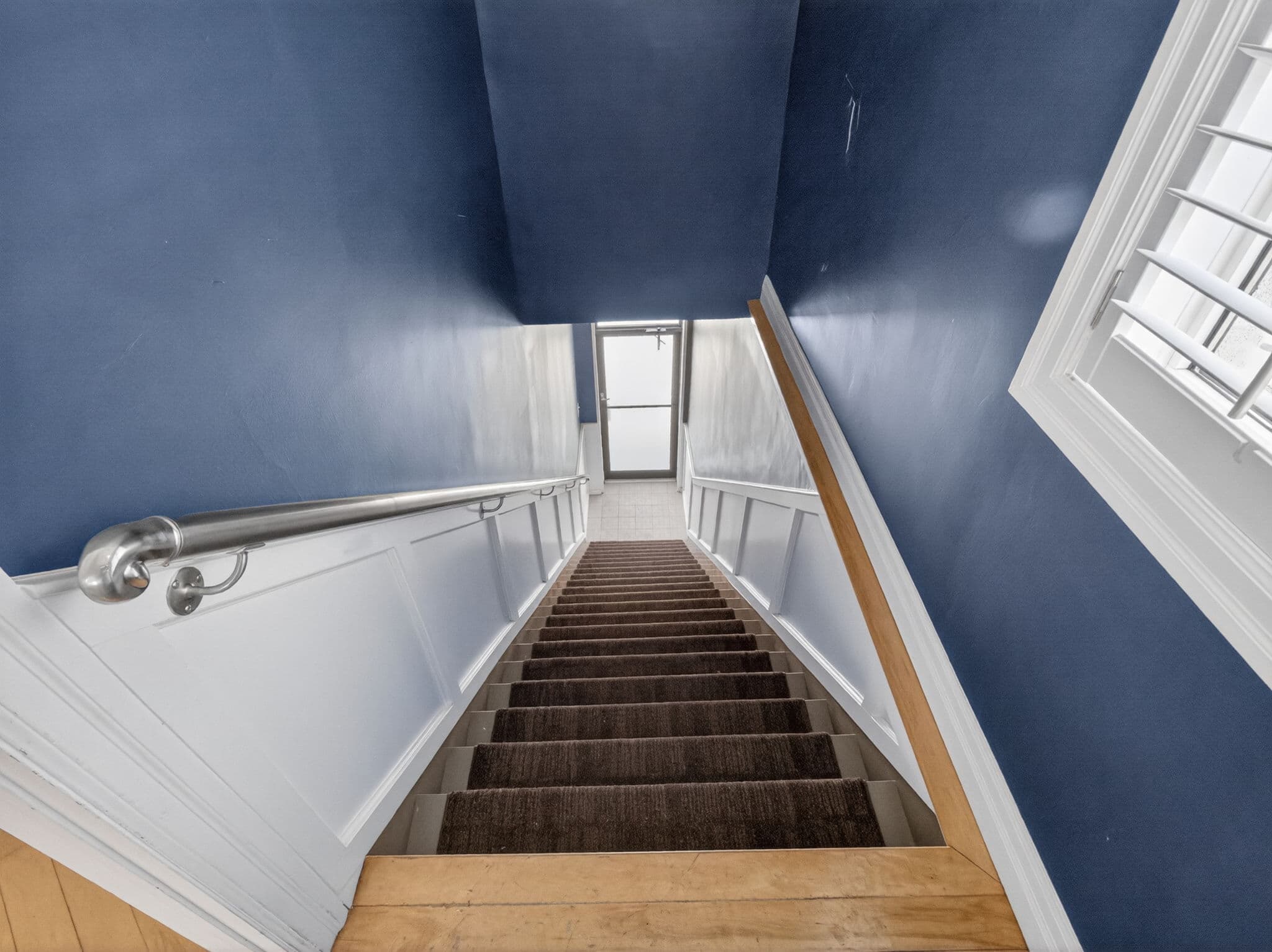 84 Reynolds St 2 Oakville, ON L6J 3K2