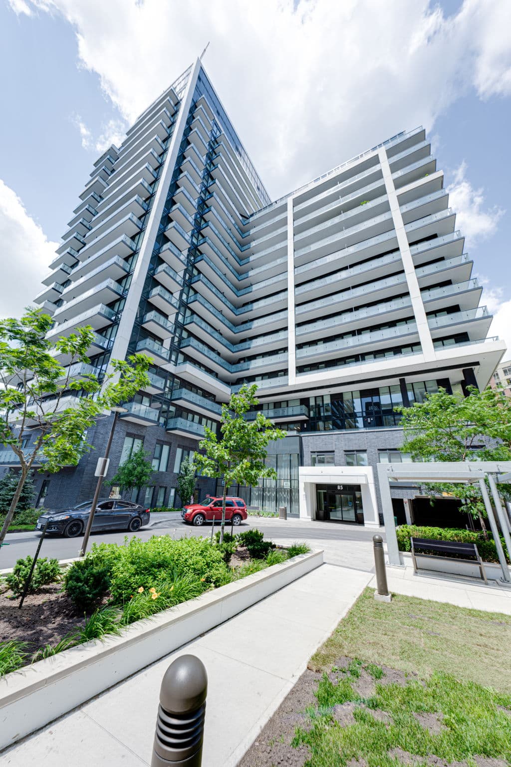 85 Oneida Crescent Unit 708 Richmond Hill, ON L4B 0H4