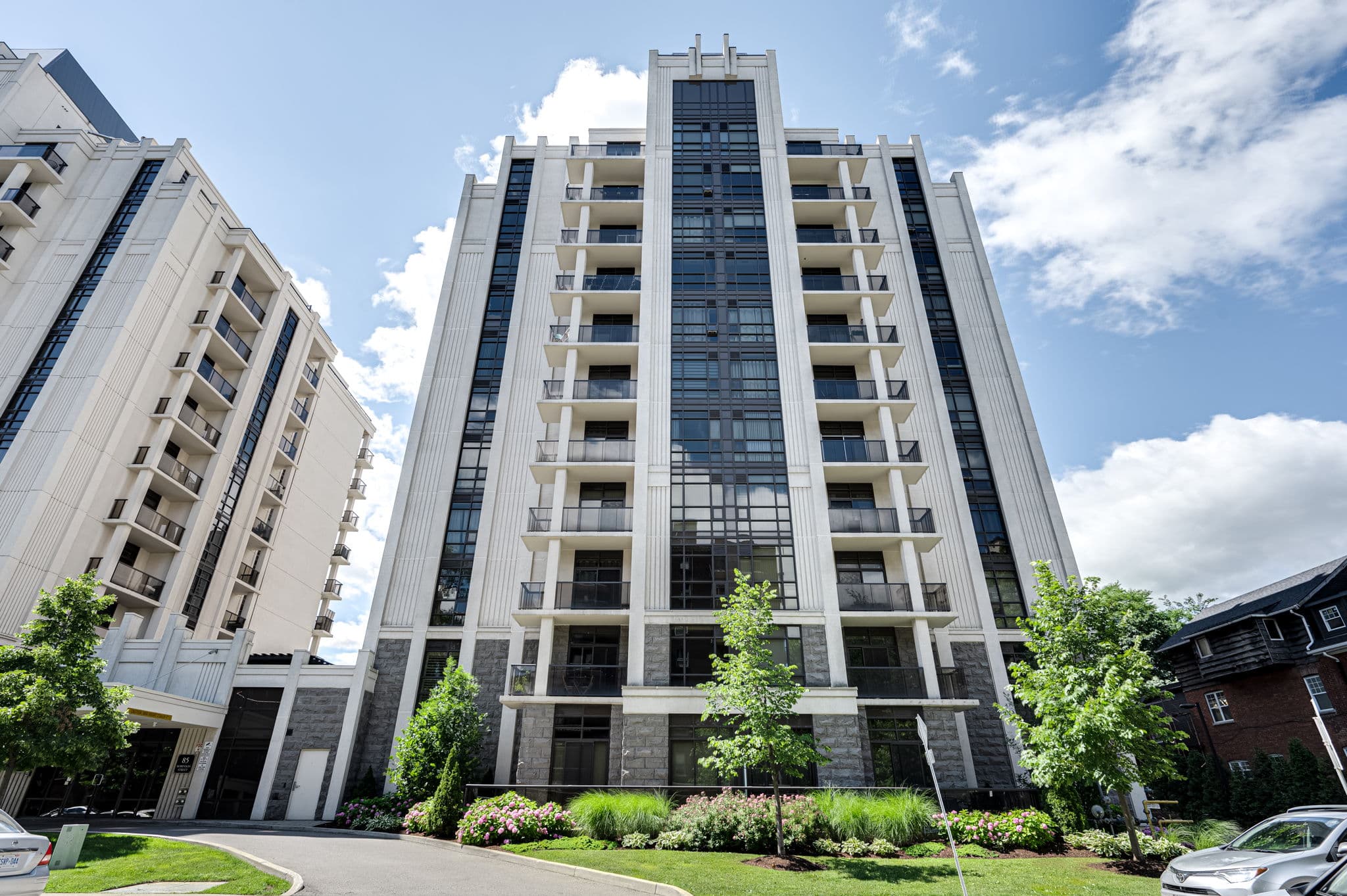 85 Robinson St Unit 803 Hamilton, ON L8P 0B9