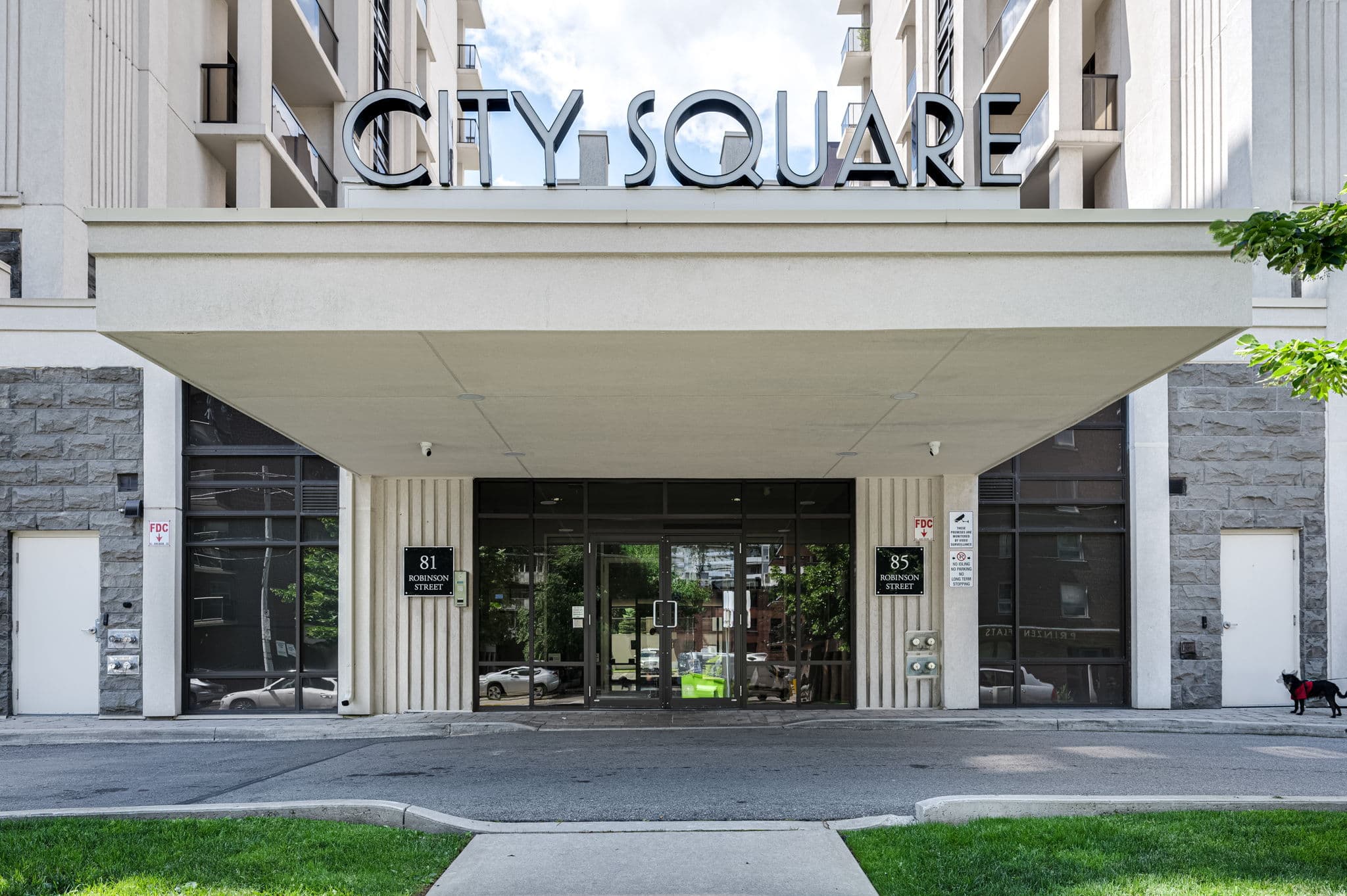 85 Robinson St Unit 803 Hamilton, ON L8P 0B9