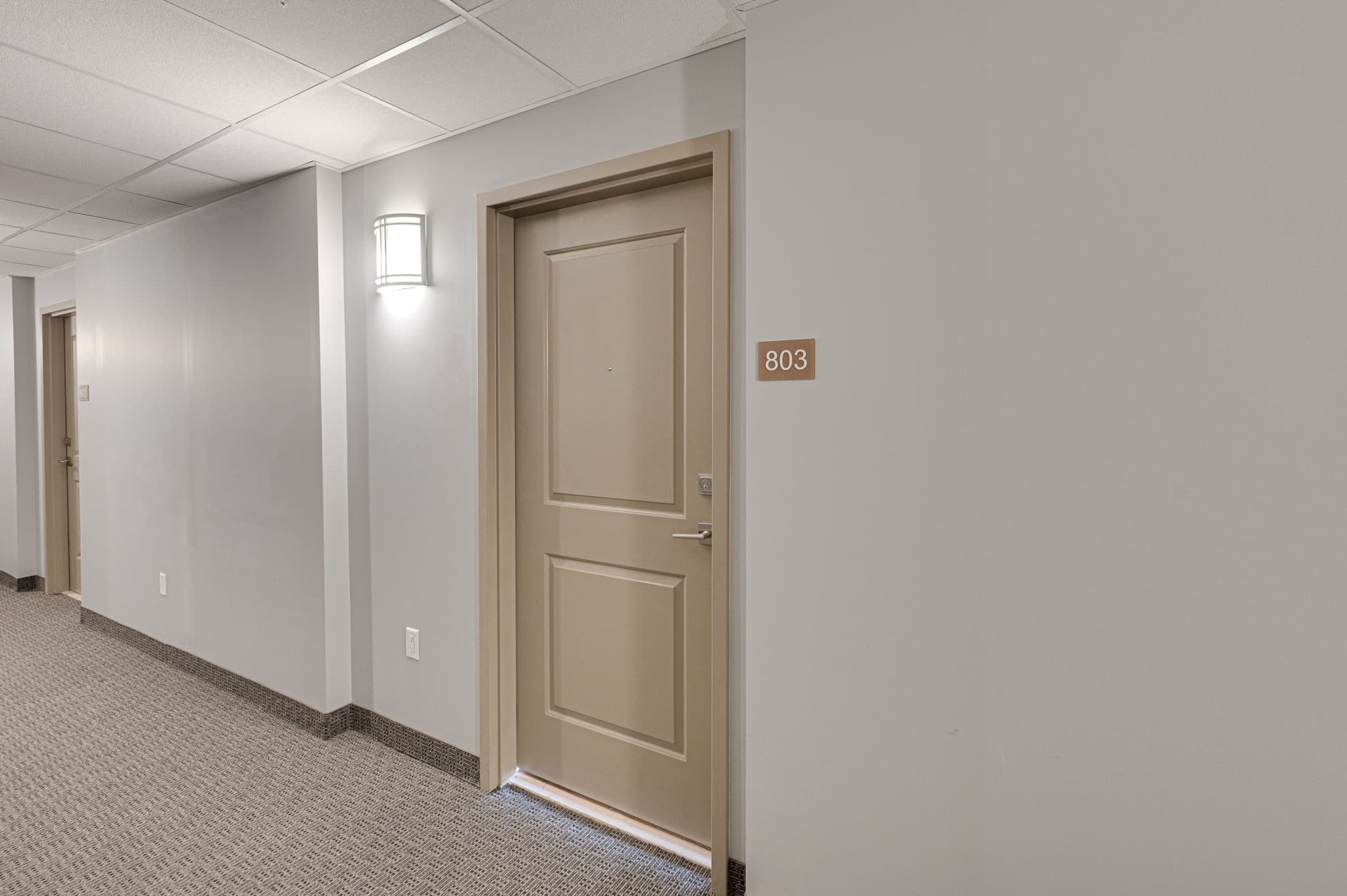 85 Robinson St Unit 803 Hamilton, ON L8P 0B9