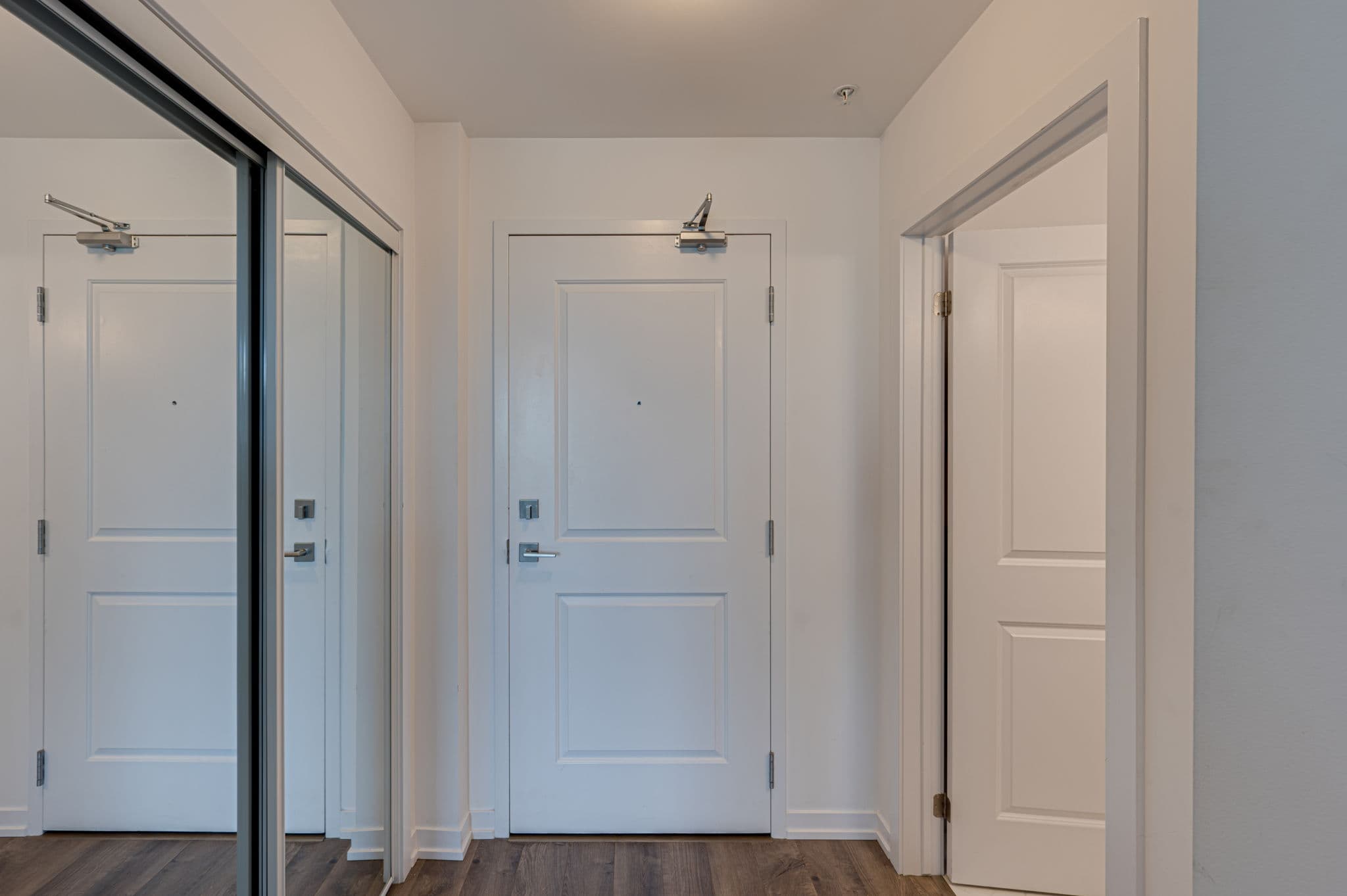 85 Robinson St Unit 803 Hamilton, ON L8P 0B9