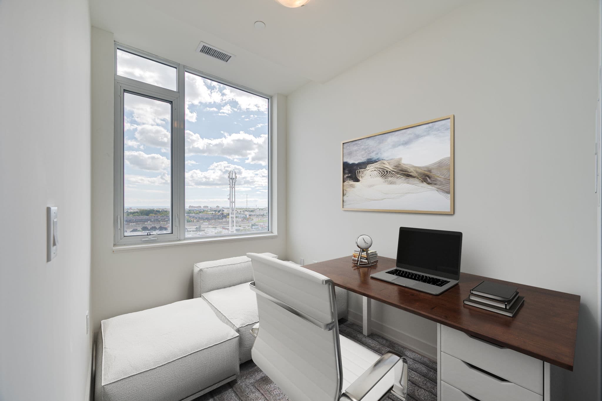 859 The Queensway Unit 802 Toronto, ON M8Z 1N8