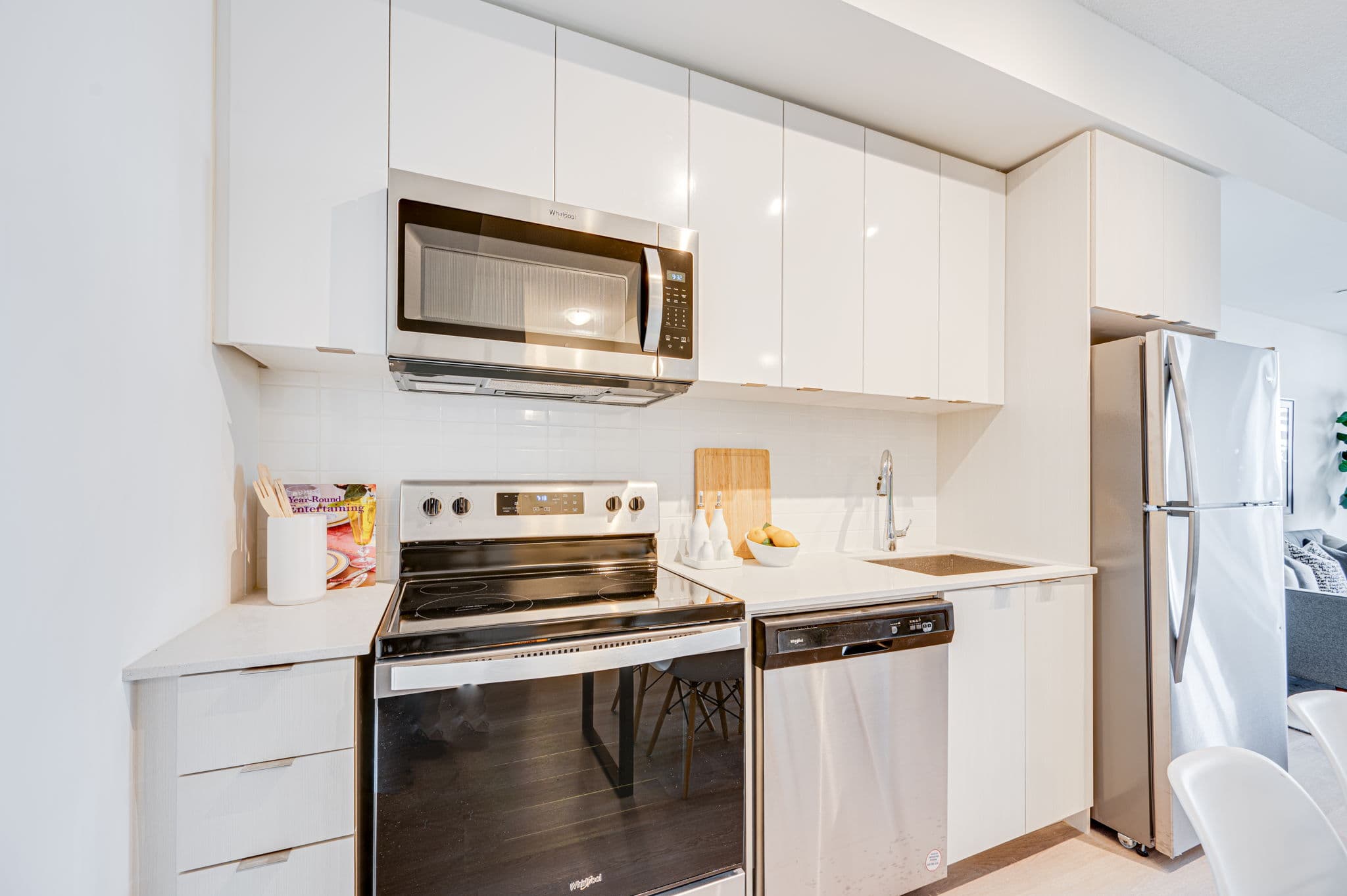 859 The Queensway Unit 709 Toronto, ON M8Z 1N8