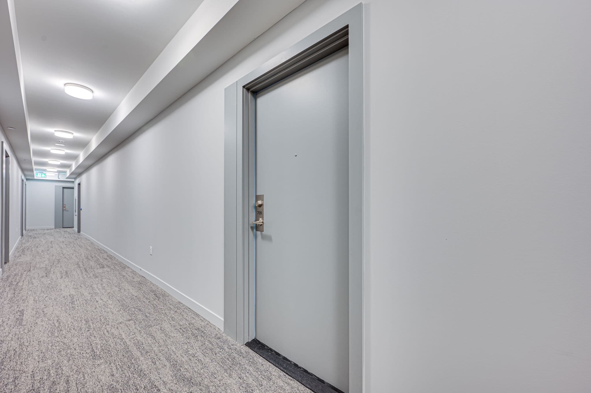 859 The Queensway Unit 709 Toronto, ON M8Z 1N8