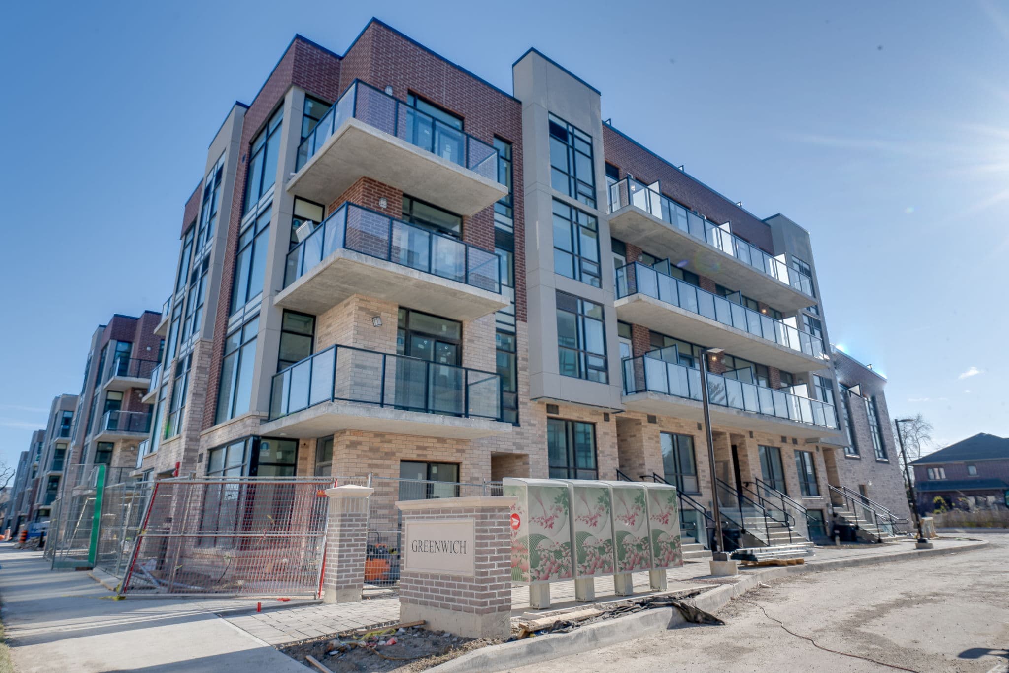 861 Sheppard Ave W 5 Toronto, ON M3H 2T4