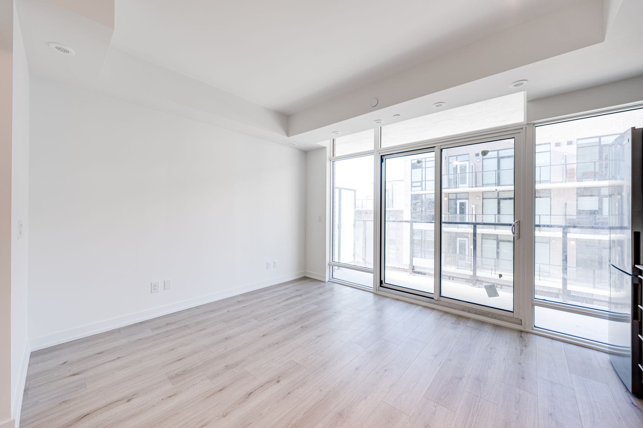 861 Sheppard Ave W 5 Toronto, ON M3H 2T4