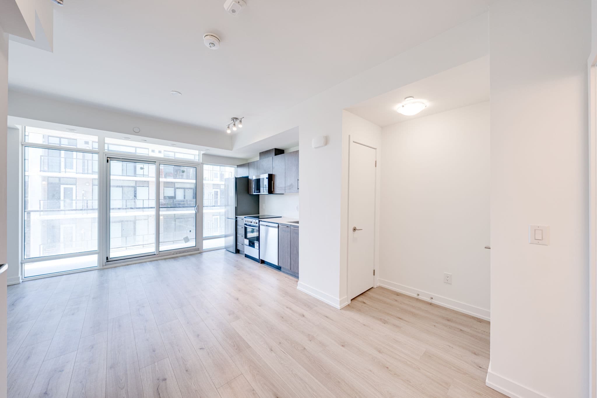 861 Sheppard Ave W 5 Toronto, ON M3H 2T4