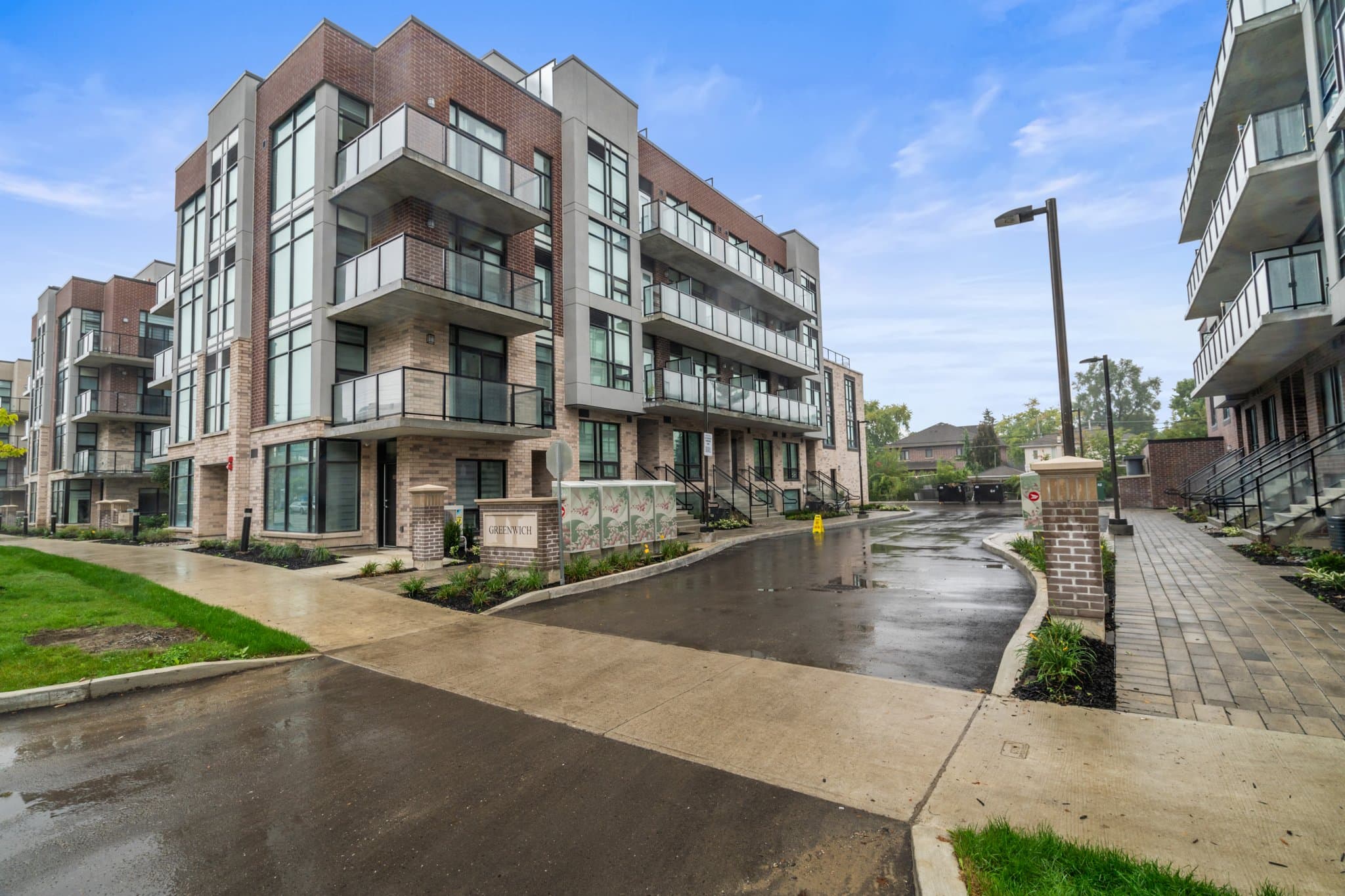 861 Sheppard Ave W Unit 5 Toronto, ON M3H 0E9