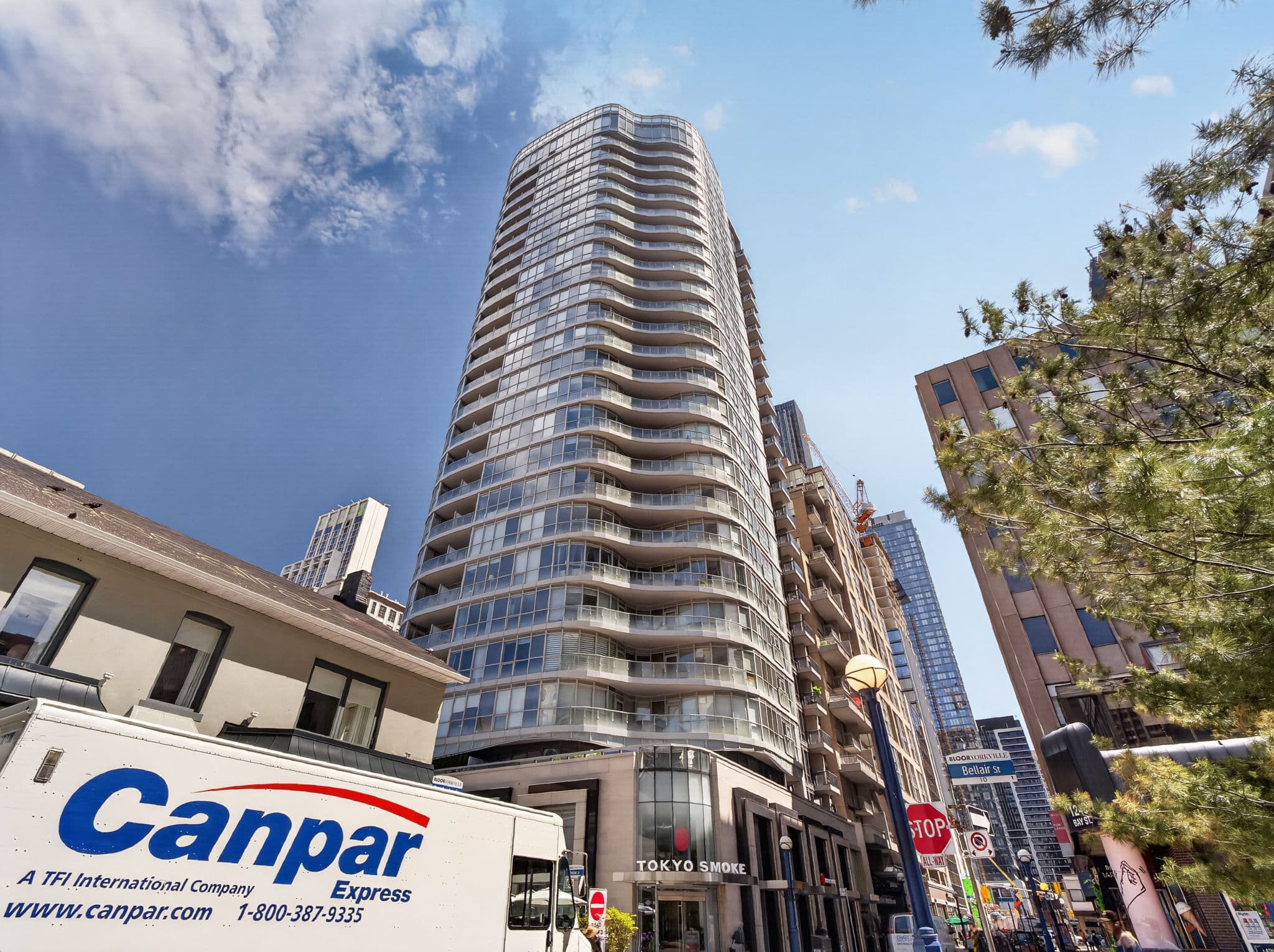 88 Cumberland St Unit 2104 Toronto, ON M5R 0C8