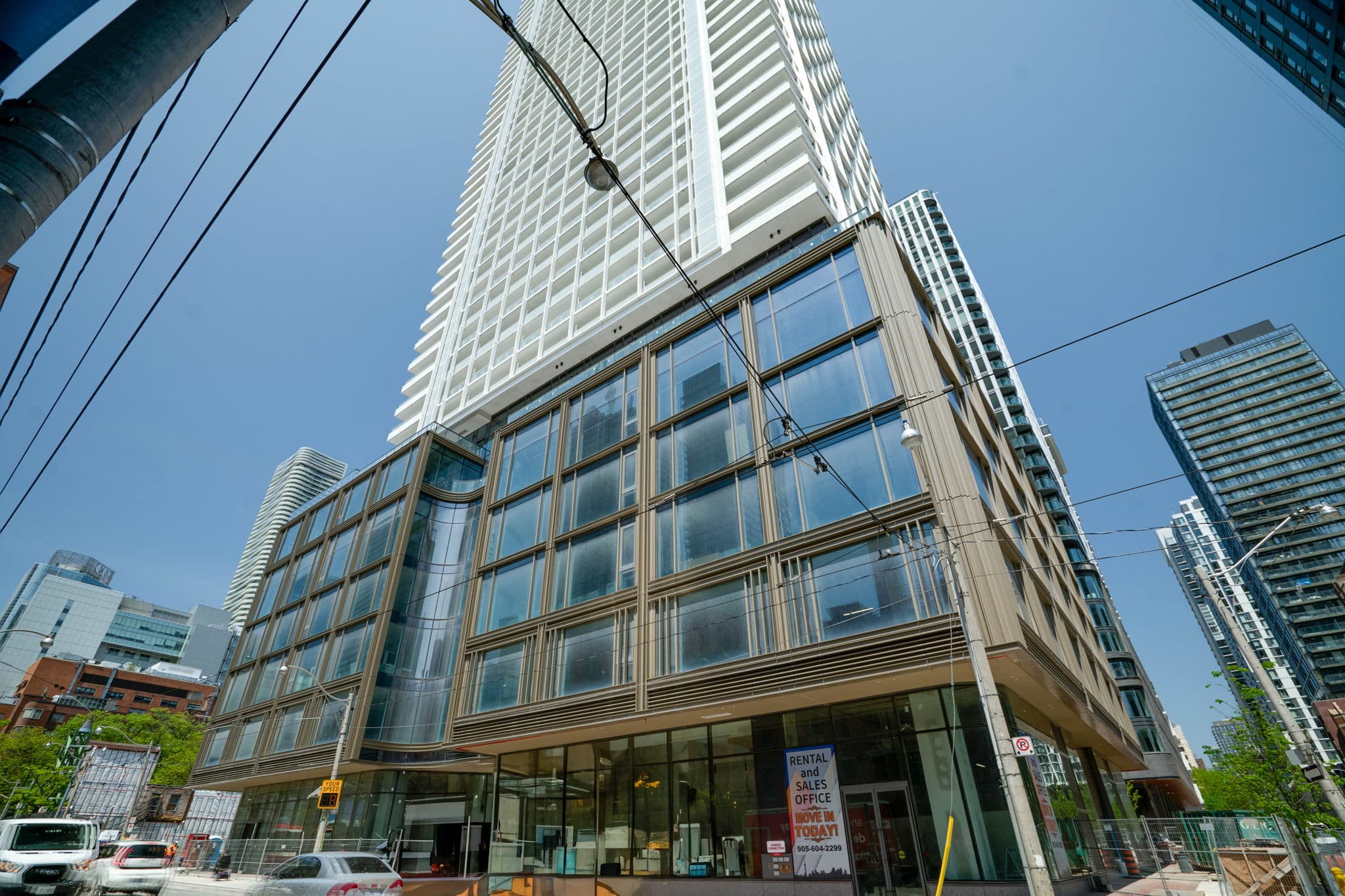 88 Queen St E Unit 702 Toronto, ON M5C 0B6