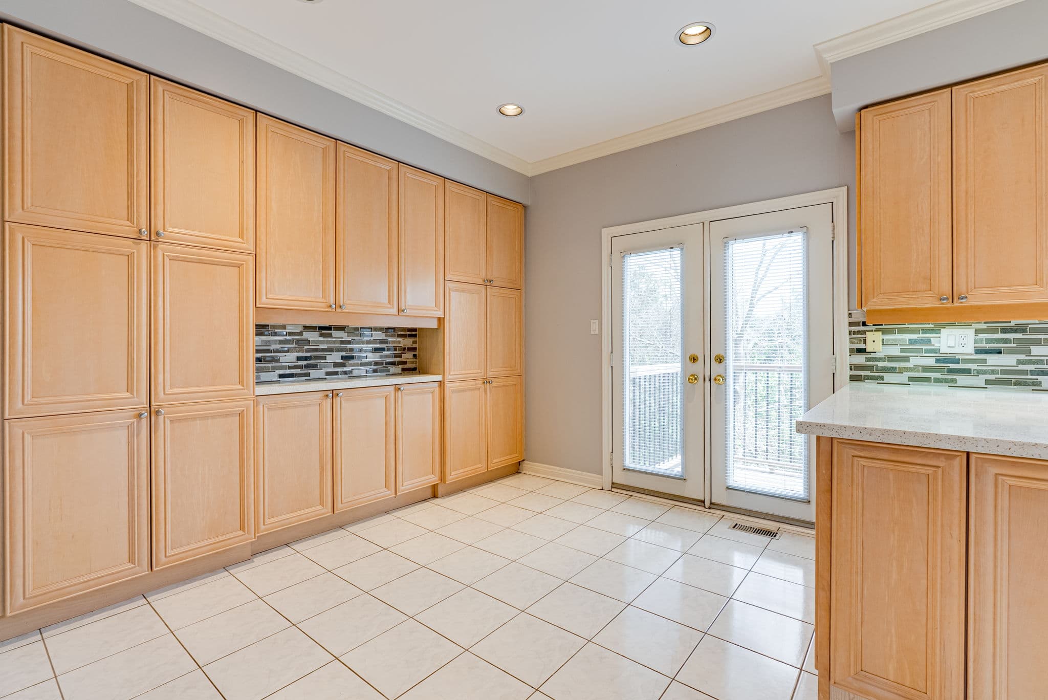 8909 Bathurst St Townhouse 9 Richmond Hill, ON L4C 0H4