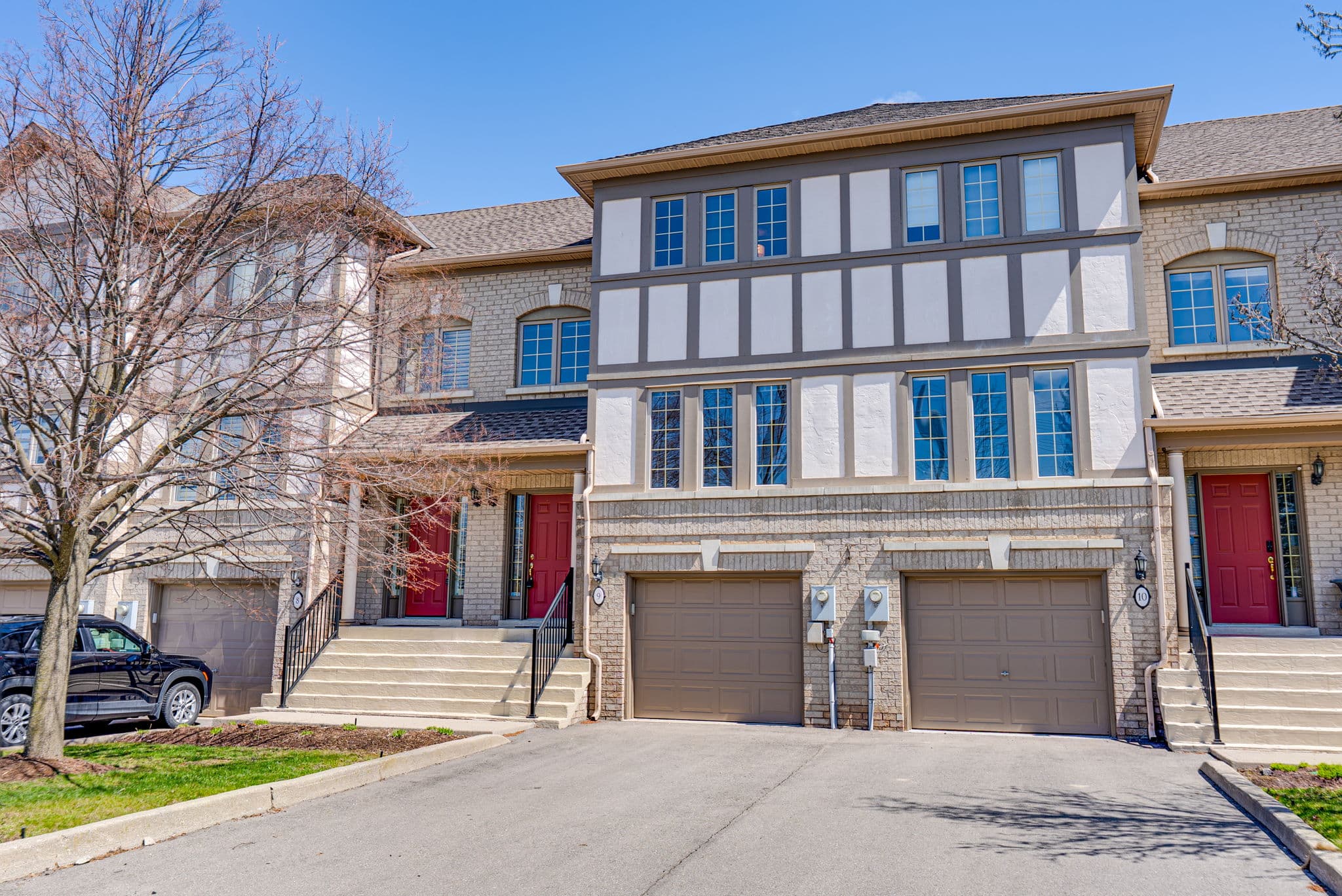 8909 Bathurst St Townhouse 9 Richmond Hill, ON L4C 0H4