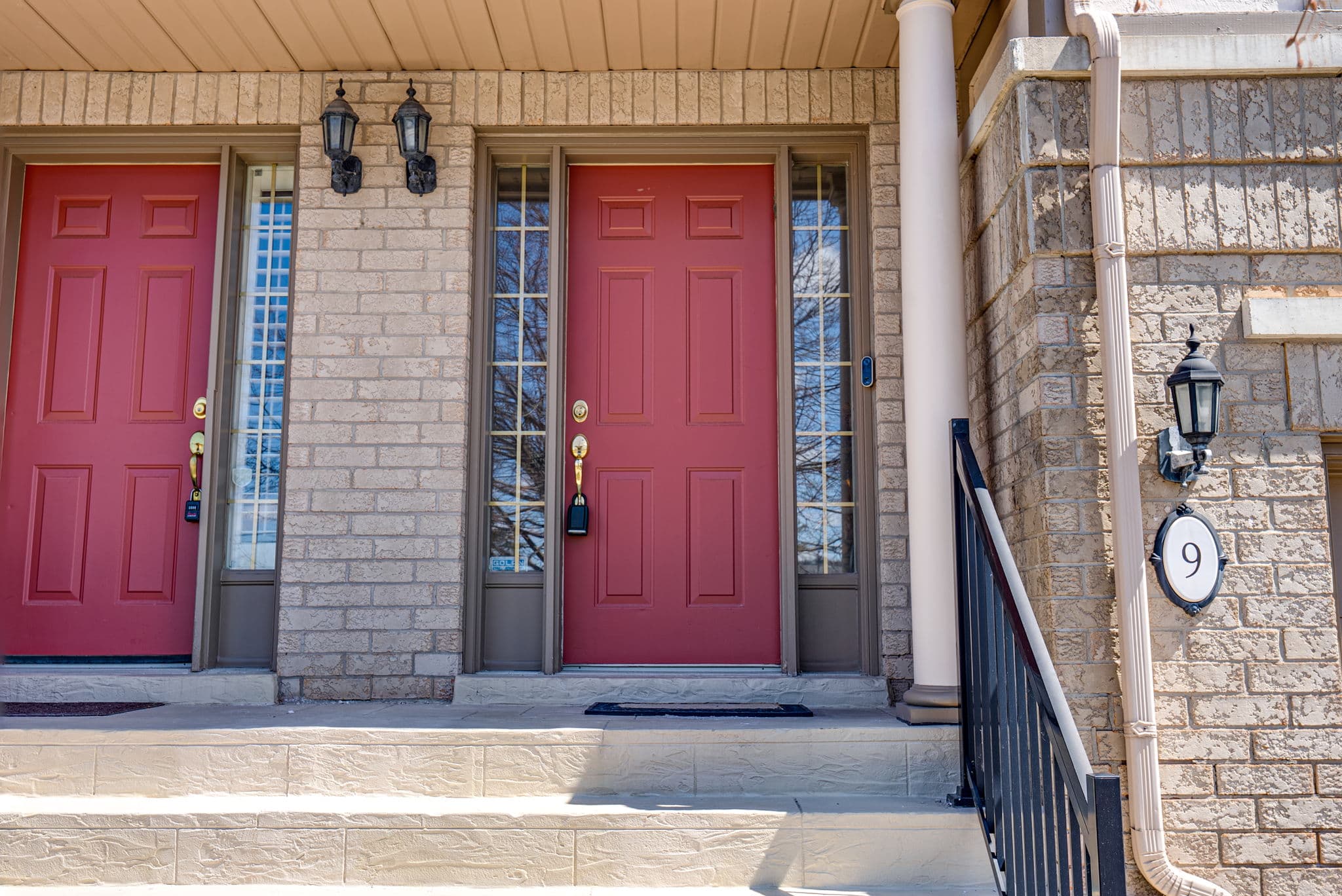 8909 Bathurst St Townhouse 9 Richmond Hill, ON L4C 0H4