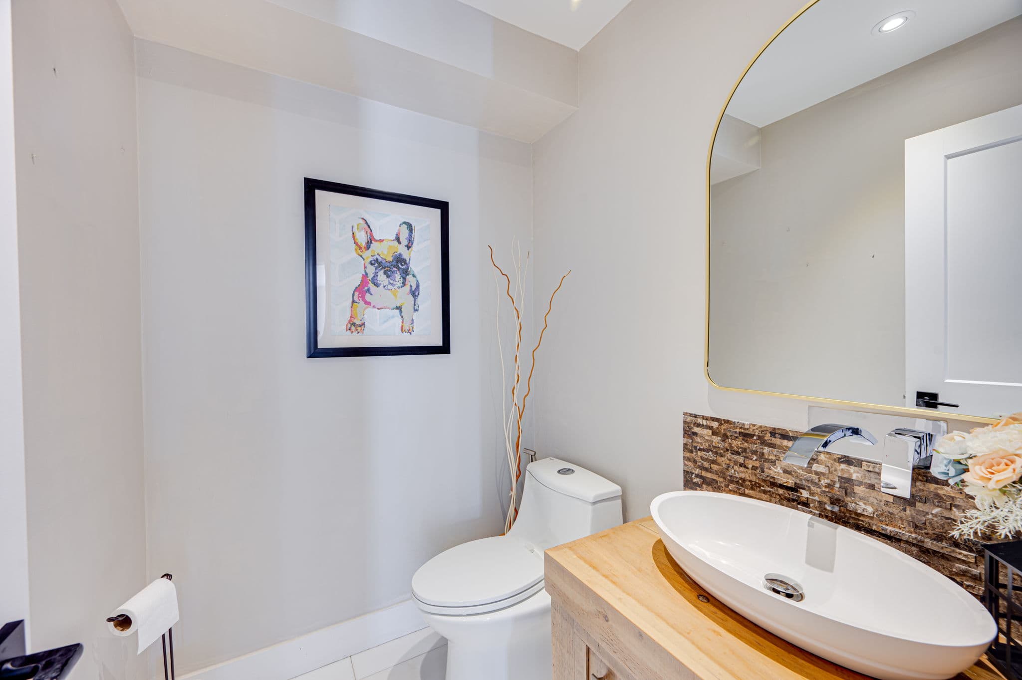 9 Carley Crescent Barrie, ON L4N 0M9