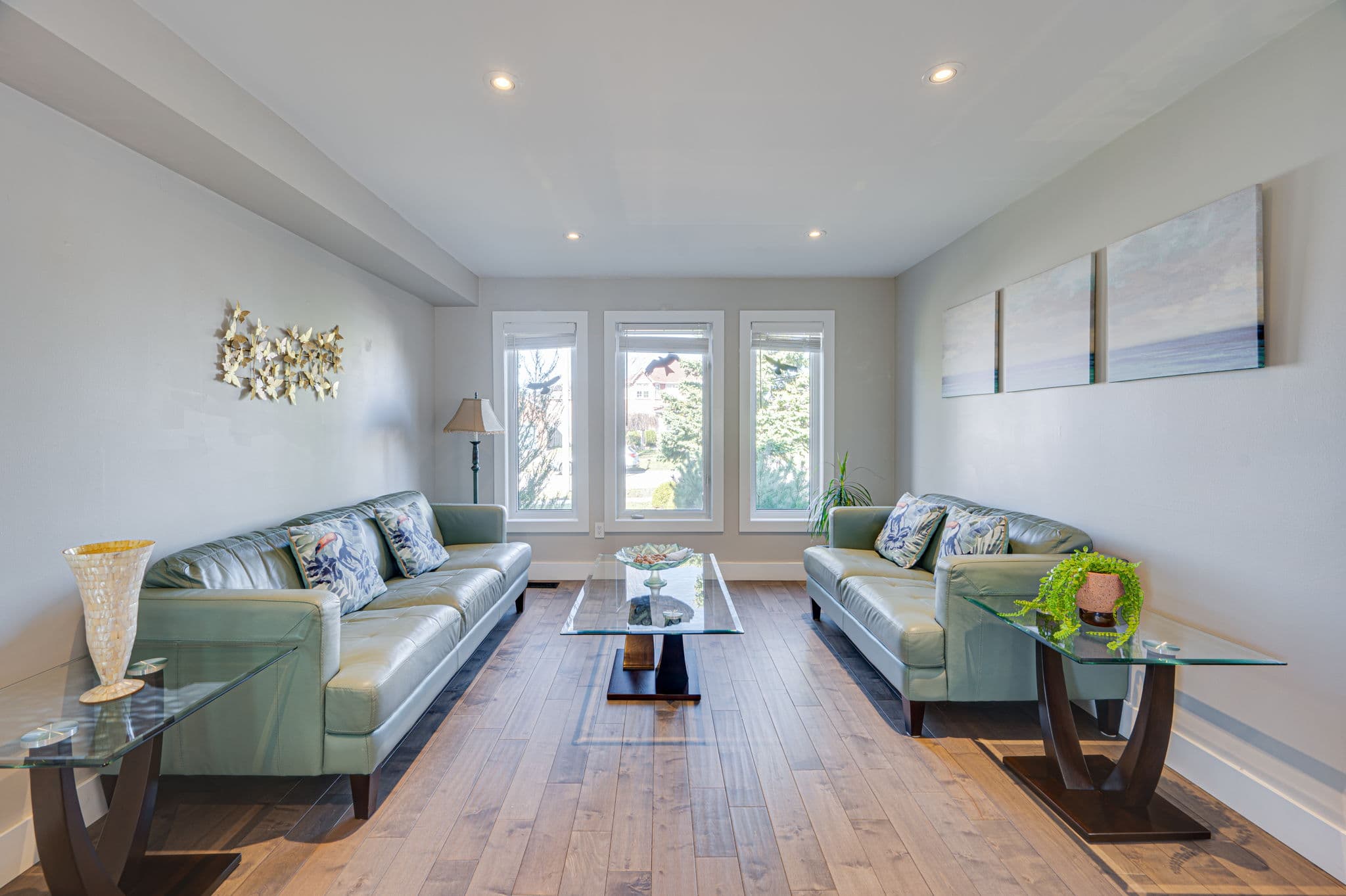9 Carley Crescent Barrie, ON L4N 0M9