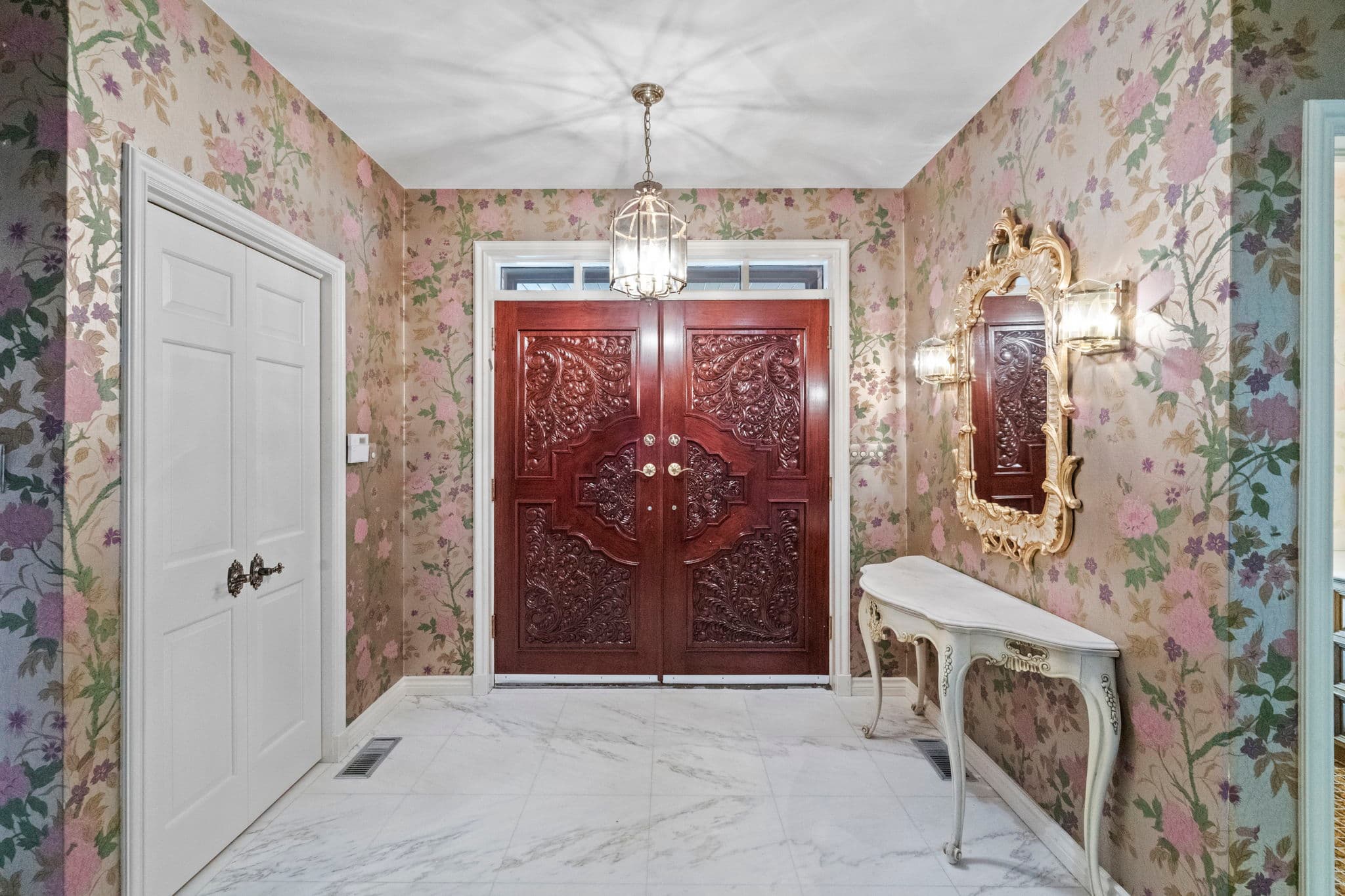 9 Forest Park Crescent Markham, ON L3T 2M5