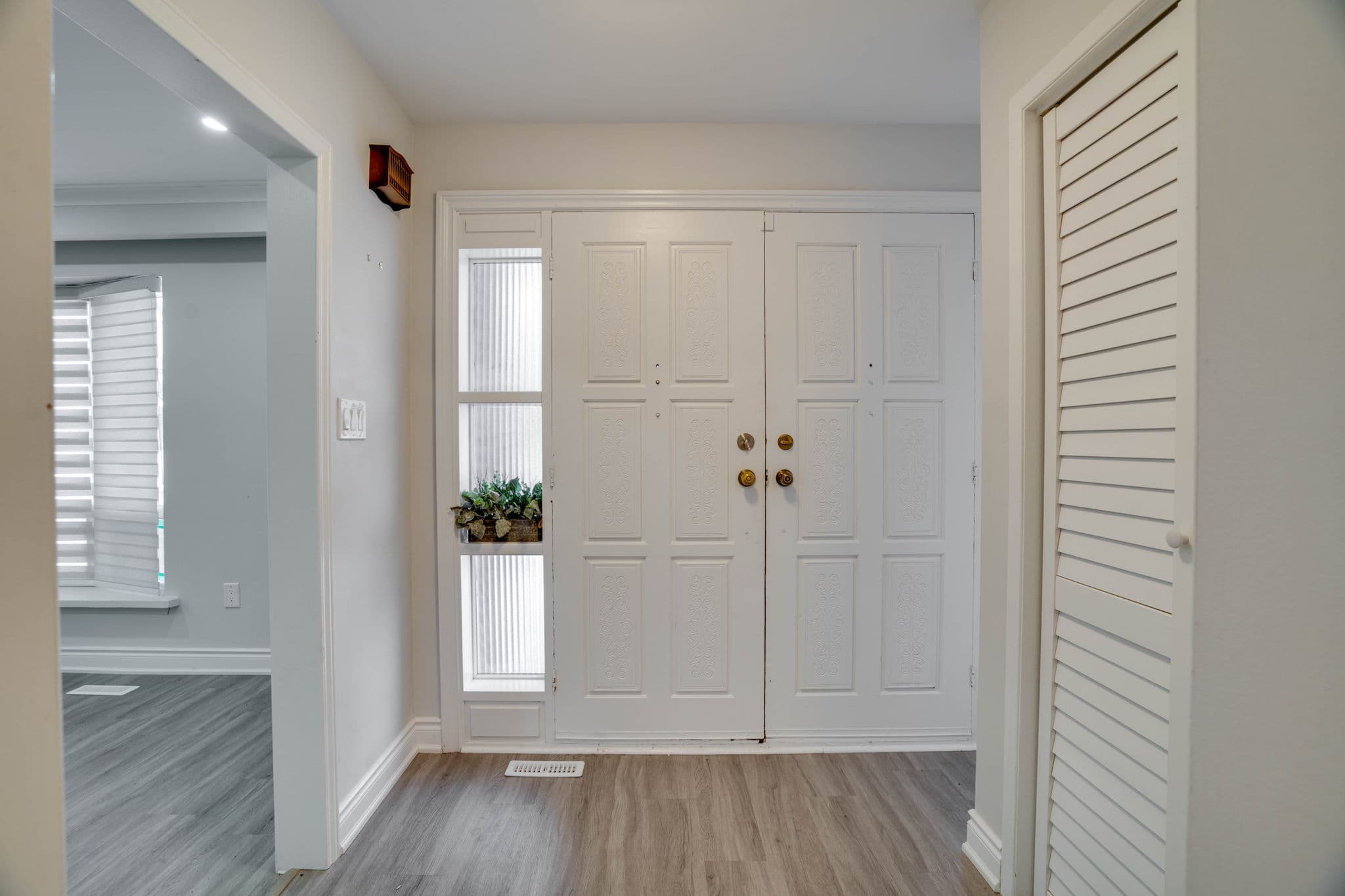 9 Metcalfe Ct Halton Hills, ON L7G 4N6
