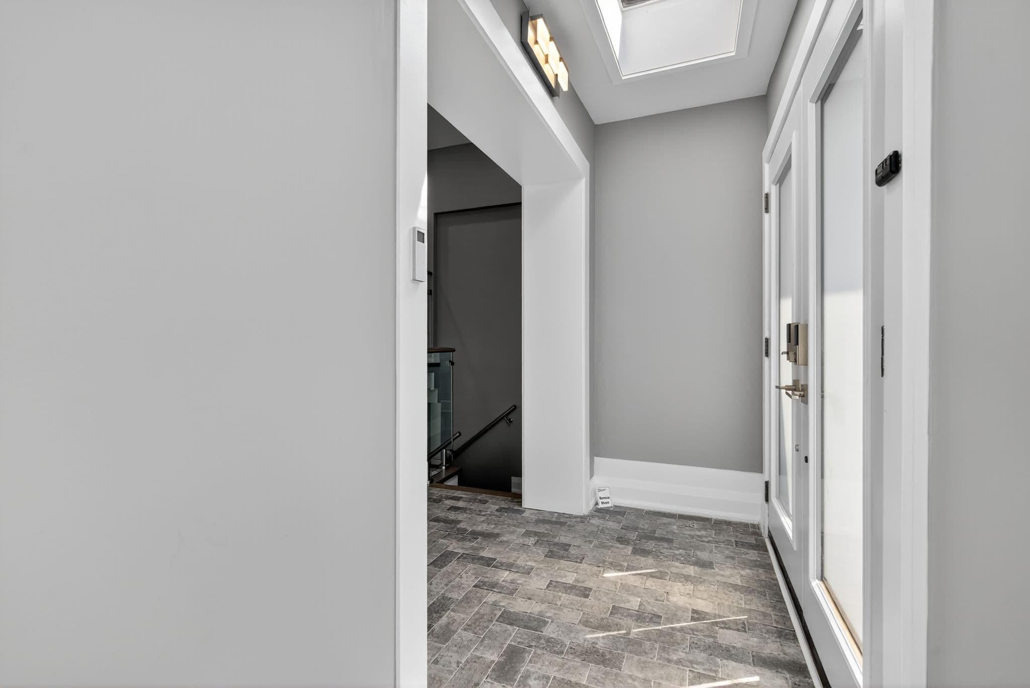 9 Tadcaster Pl Toronto, ON M3B 1G6