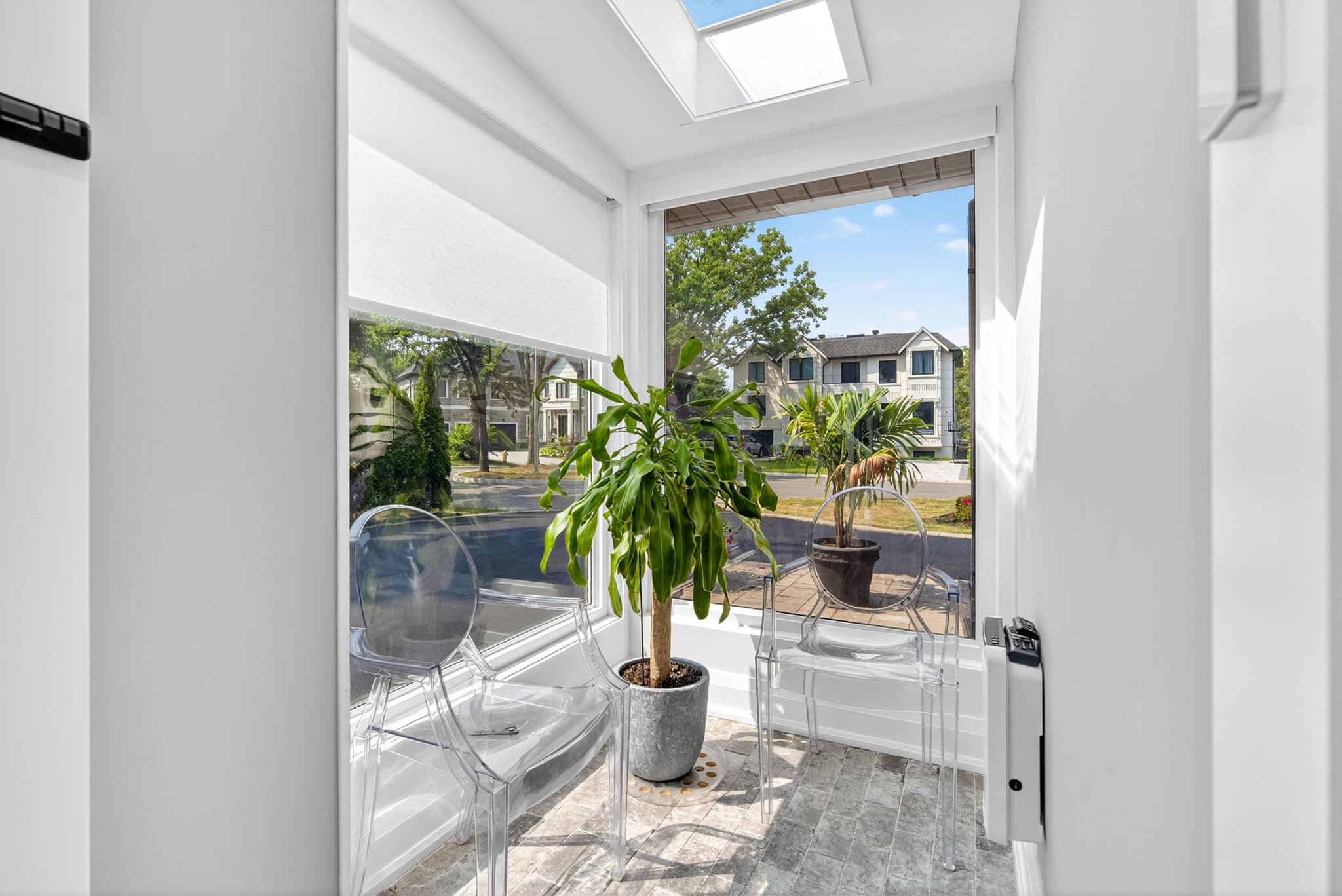9 Tadcaster Pl Toronto, ON M3B 1G6