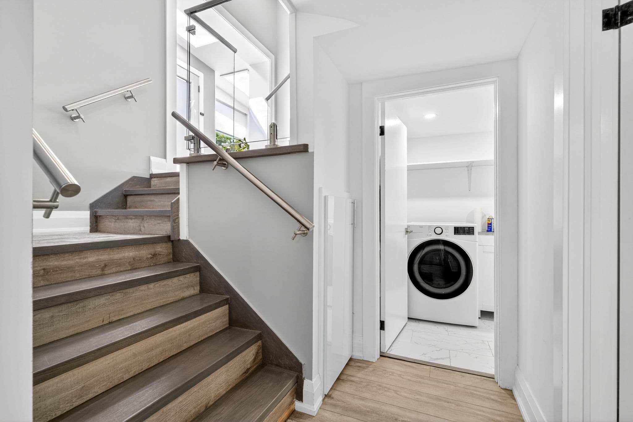 9 Tadcaster Pl Toronto, ON M3B 1G6