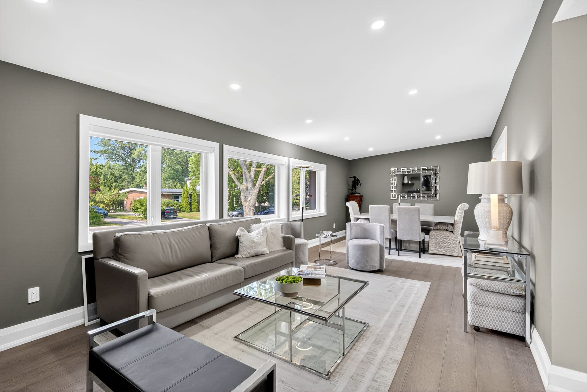 9 Tadcaster Pl Toronto, ON M3B 1G6