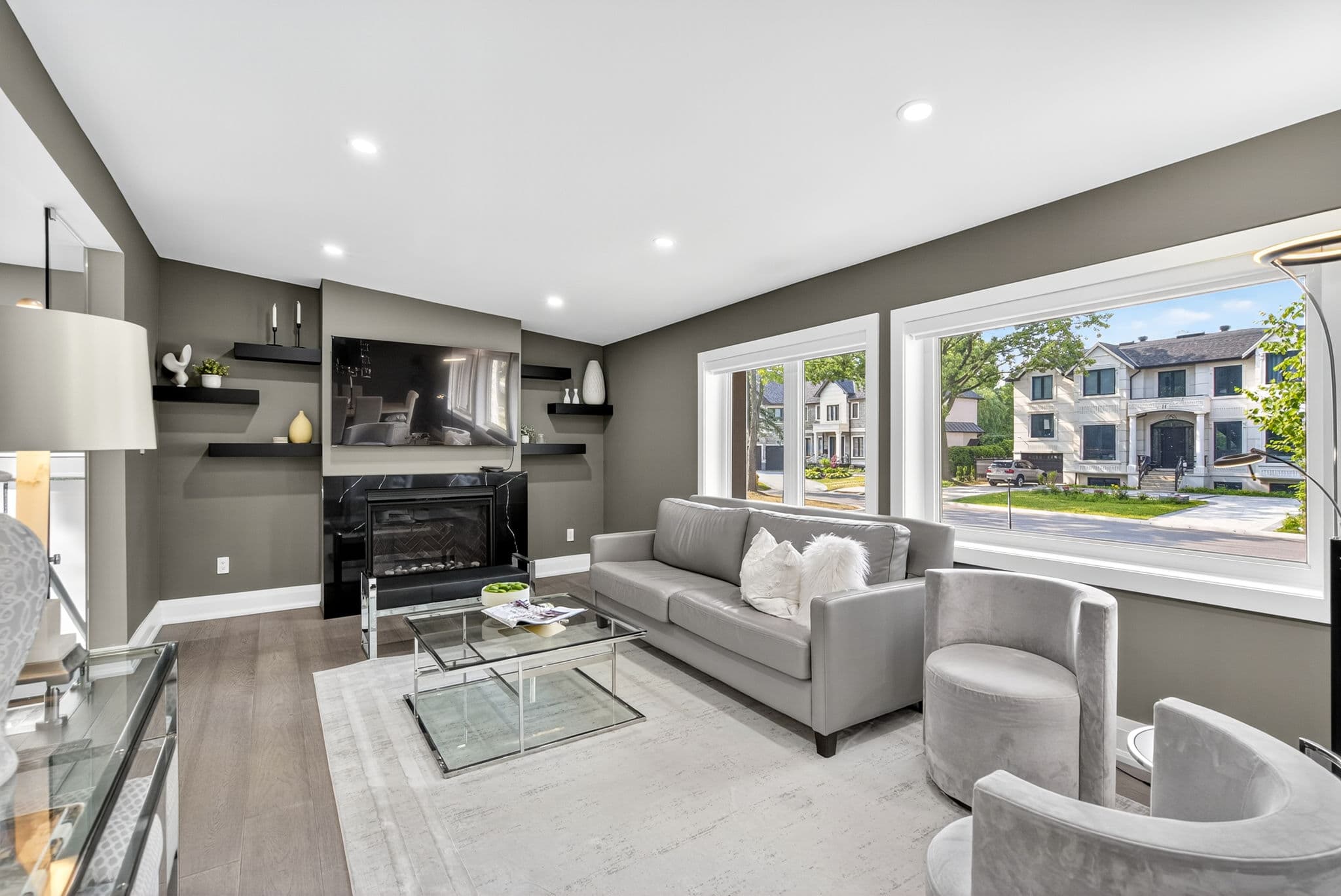 9 Tadcaster Pl Toronto, ON M3B 1G6